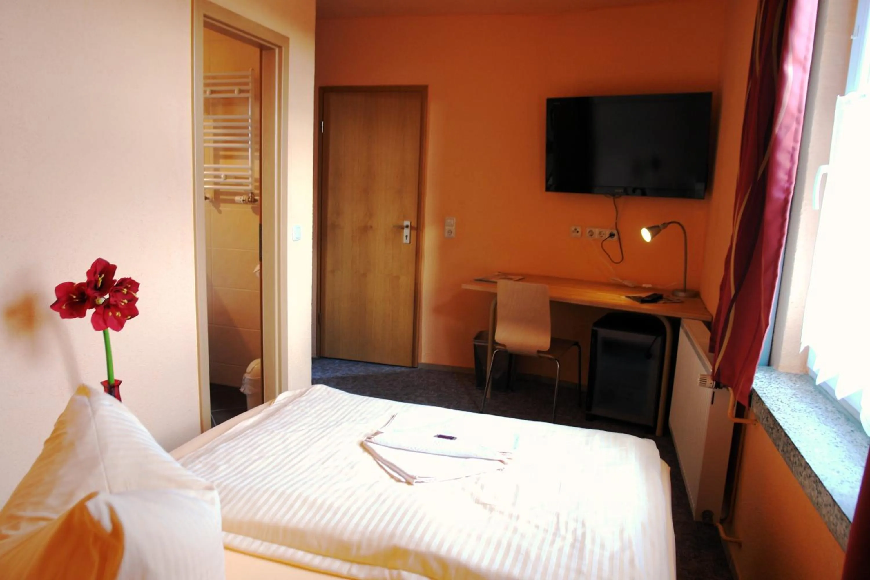 Bed in Hotel-Pension Grüne Linde