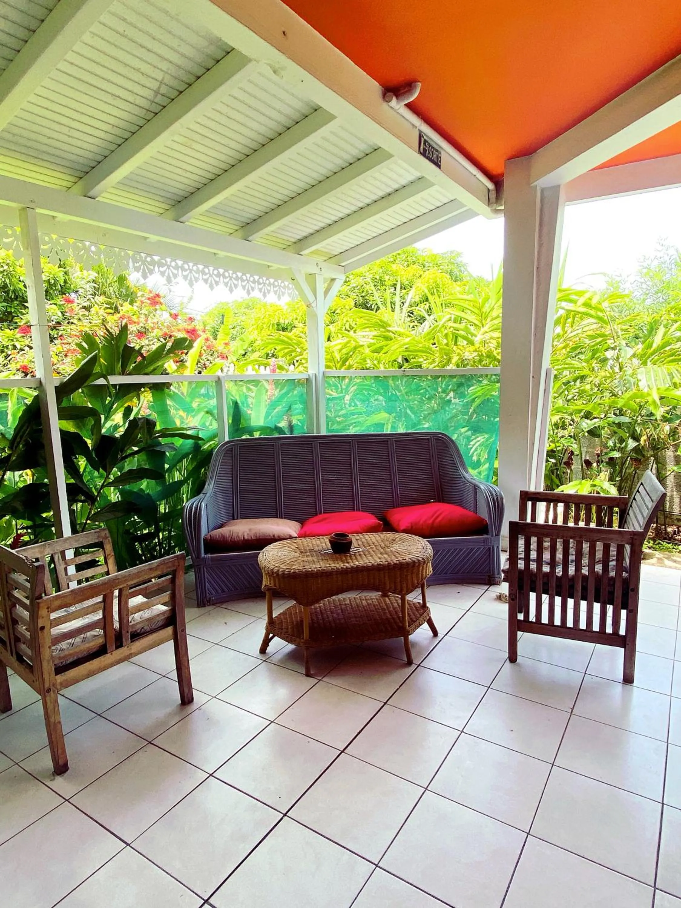 Patio in Auberge K-WAN Hostel - Proche Plages