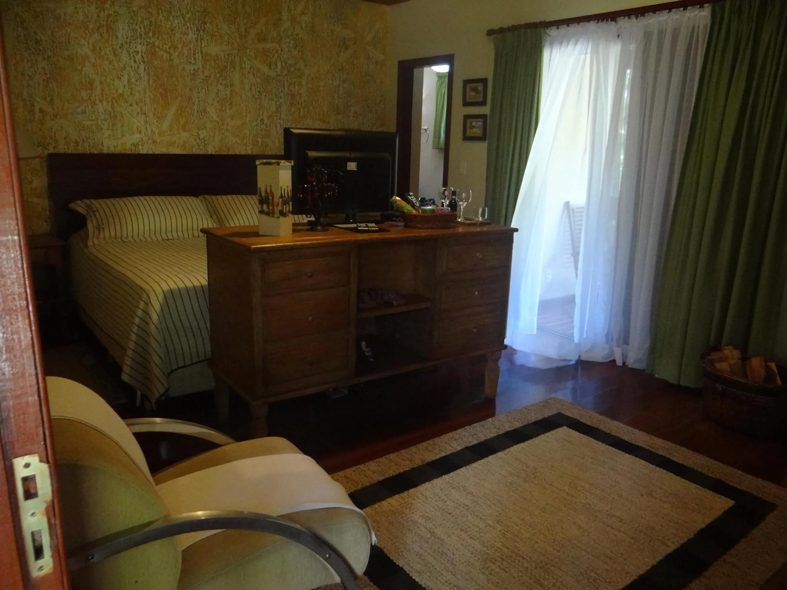 Photo of the whole room, Bed in Pousada da Mantiqueira