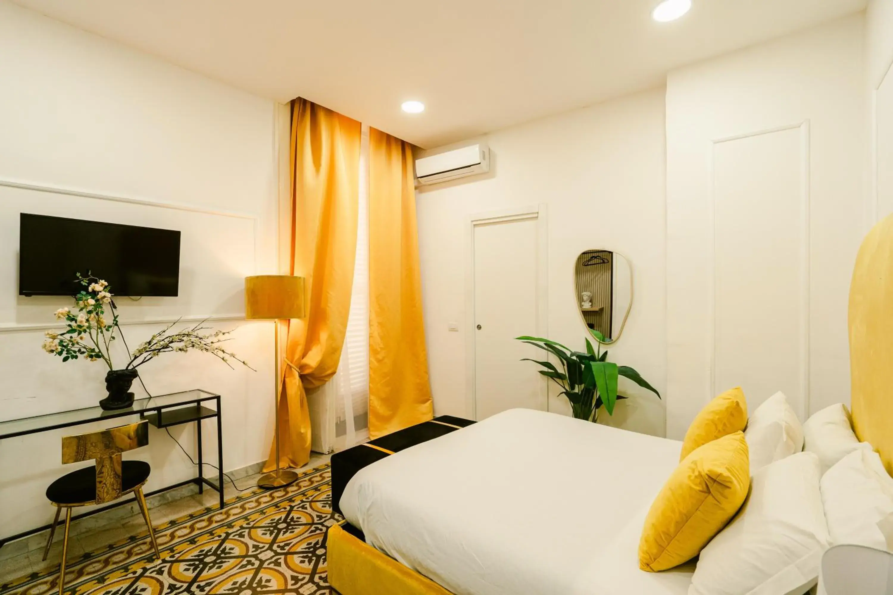 Superior Double Room in Random B&B Superior Double Room in Random B&B