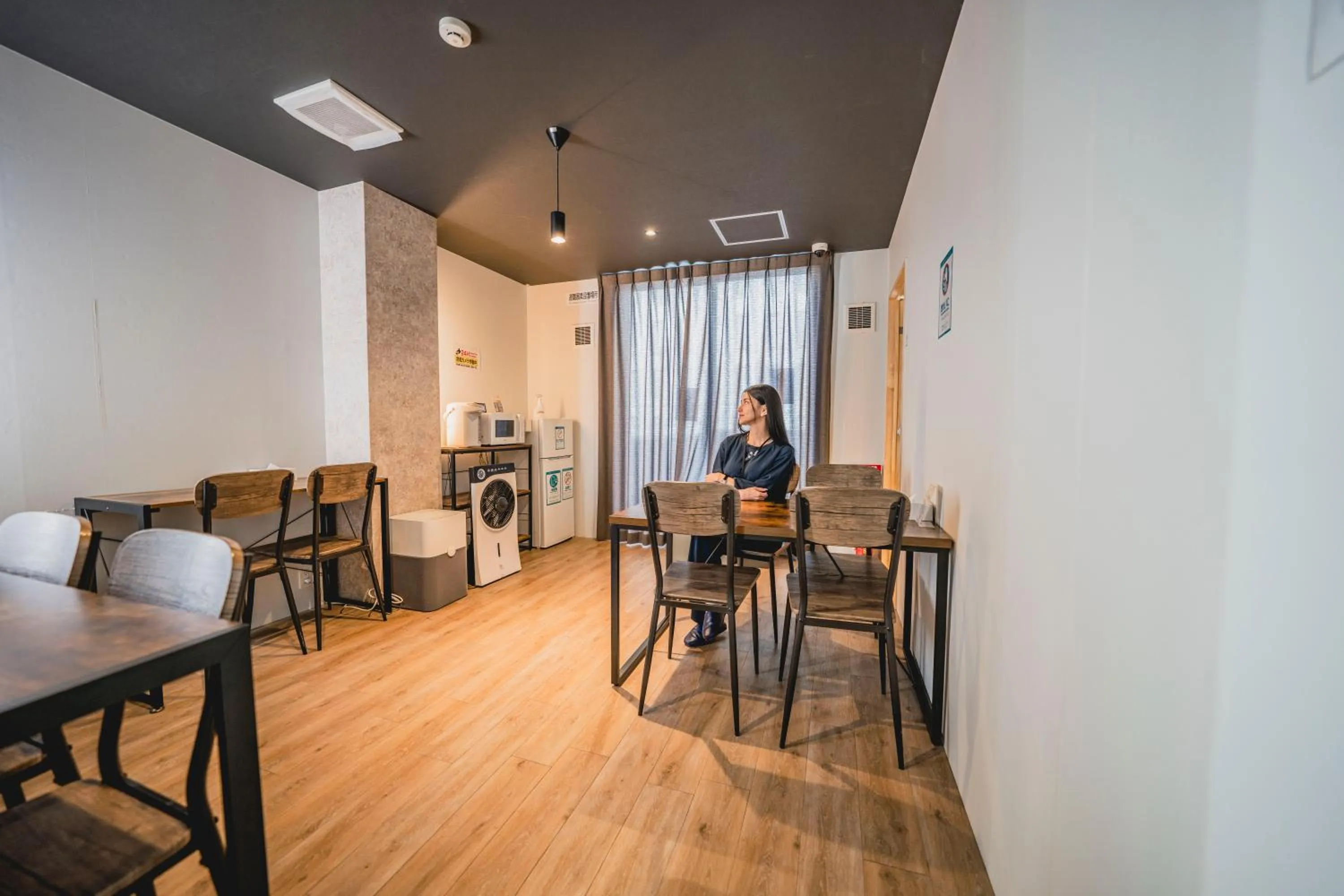 Communal lounge/ TV room in hotel atarayo osaka