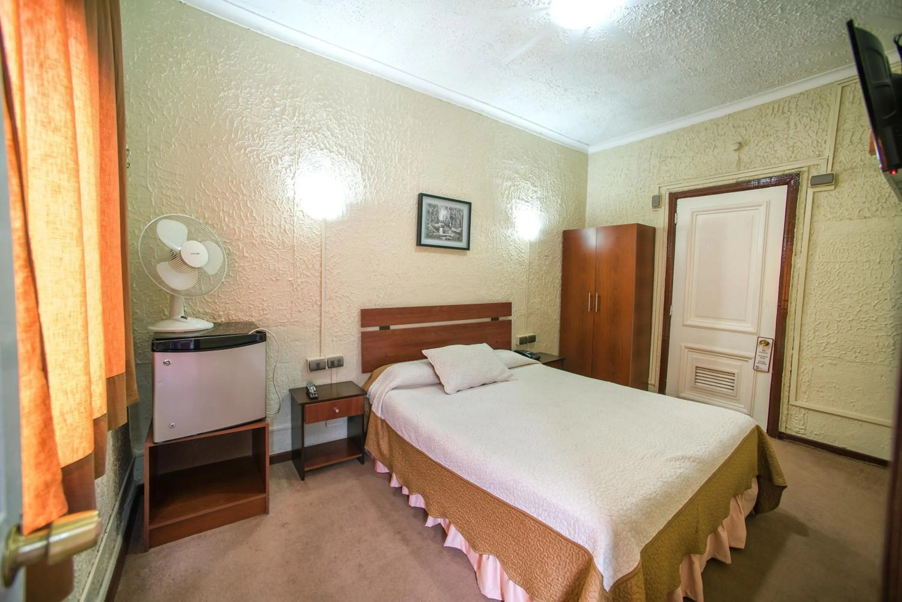 Bedroom, Bed in Hotel Sahara Inn