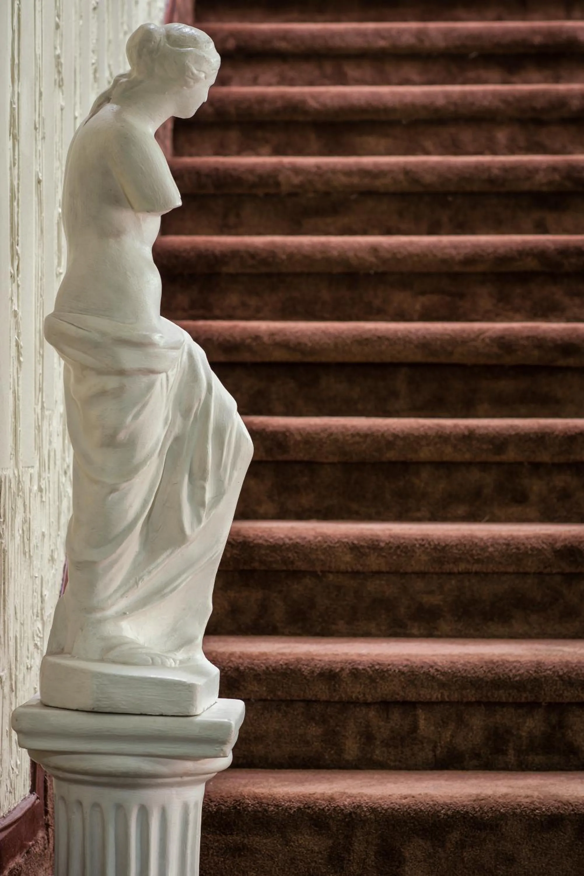 Decorative detail in Hotel Sahara Inn