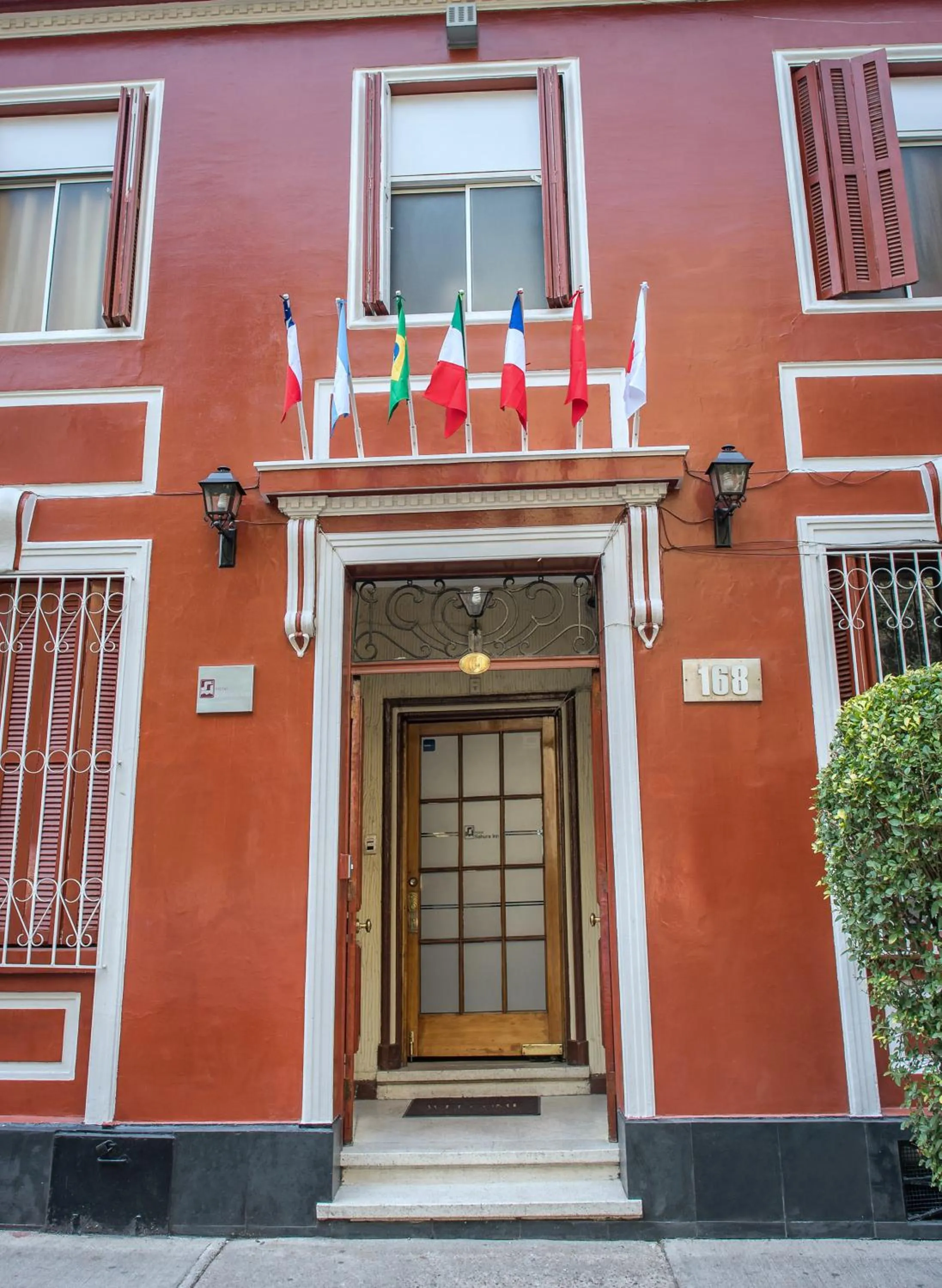 Facade/entrance in Hotel Sahara Inn