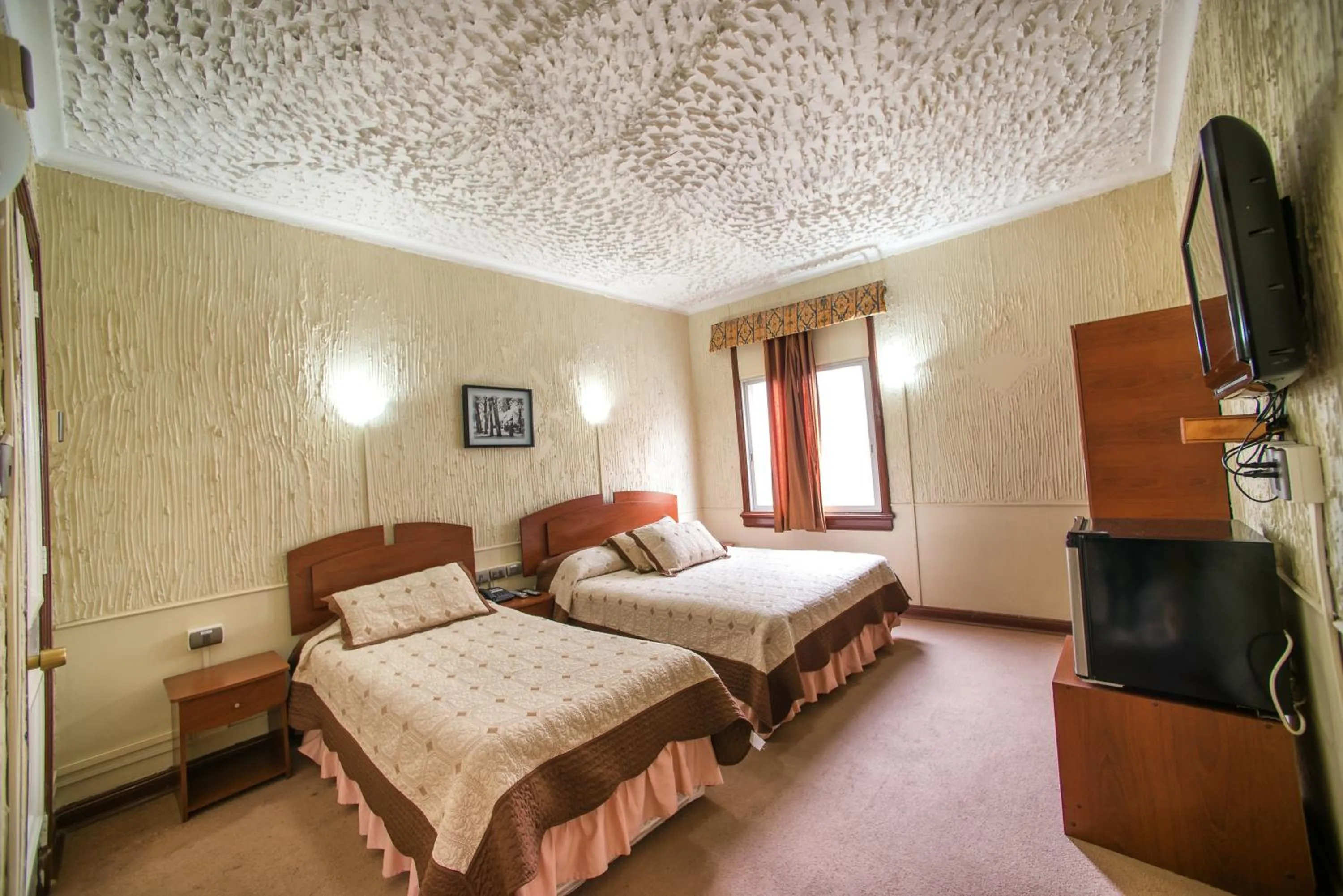 Bedroom, Bed in Hotel Sahara Inn