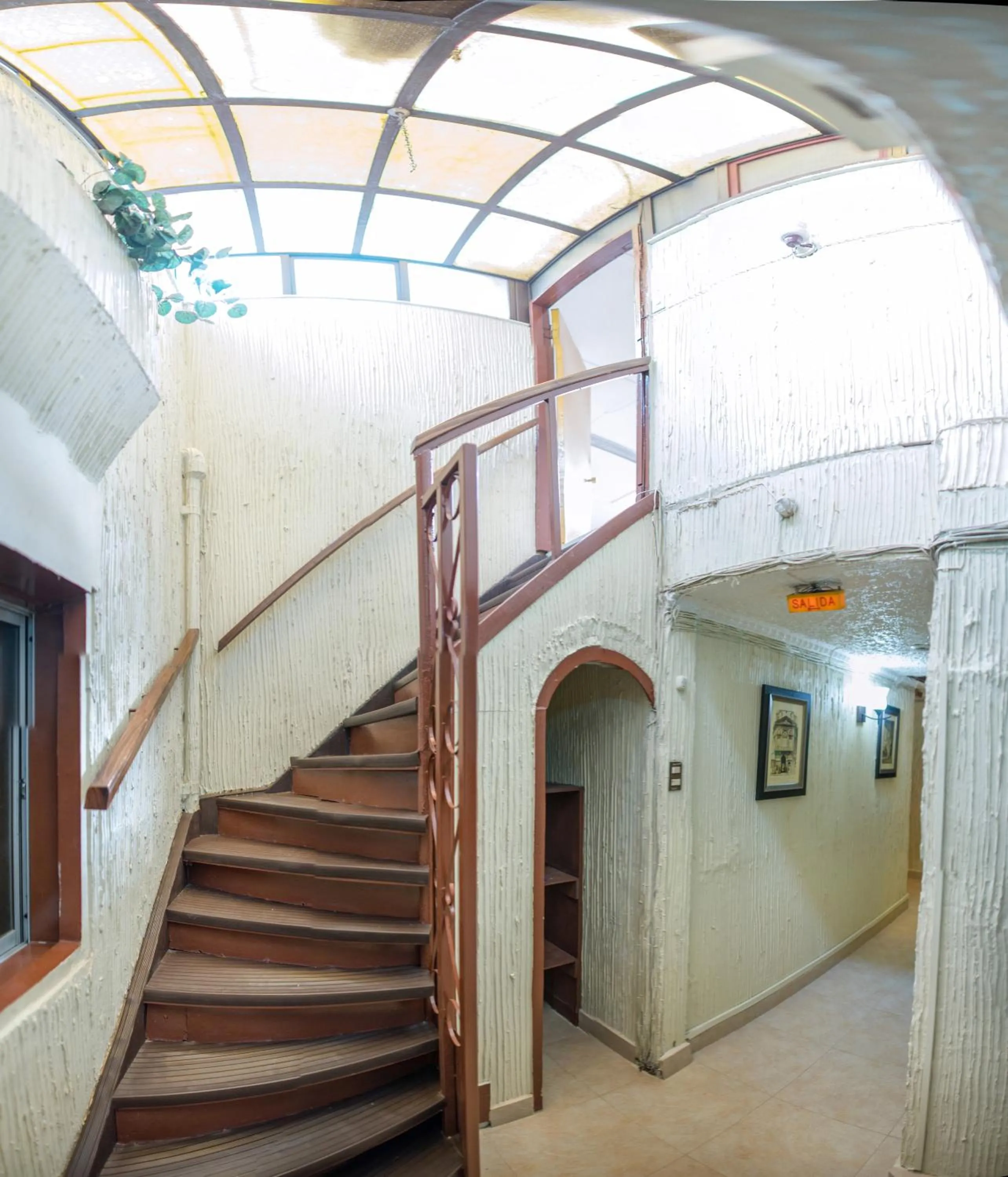 Area and facilities in Hotel Sahara Inn