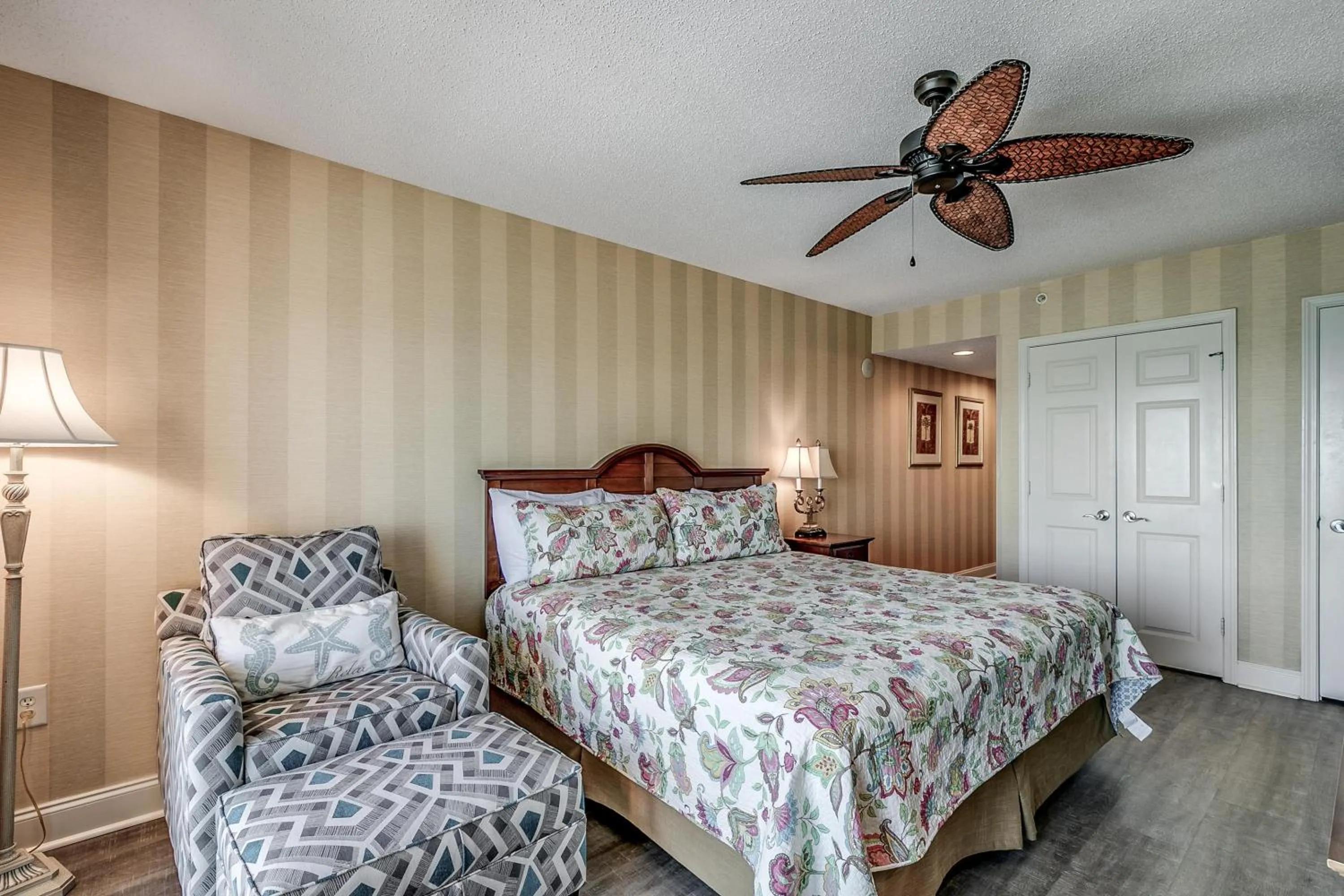 Bed in The Island 920