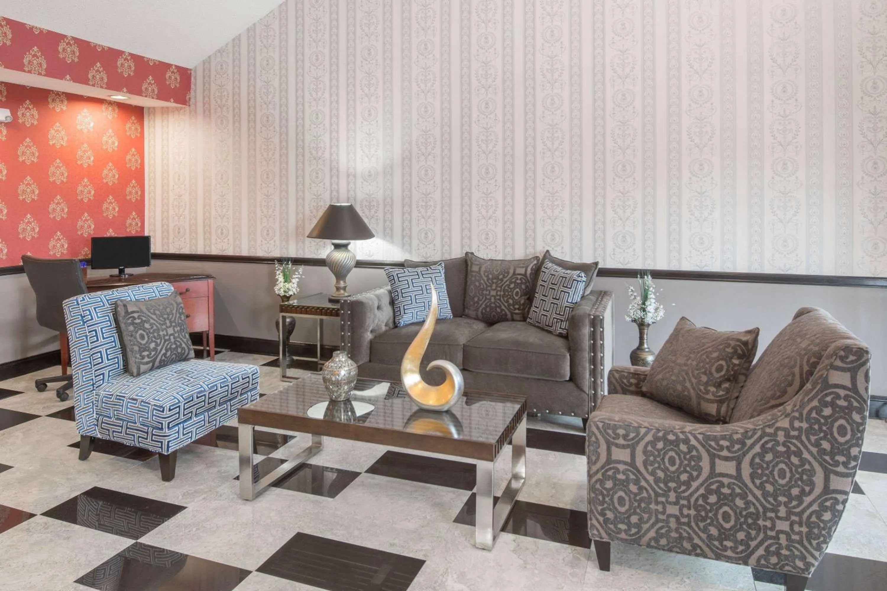 Lobby or reception in Baymont by Wyndham Cleveland