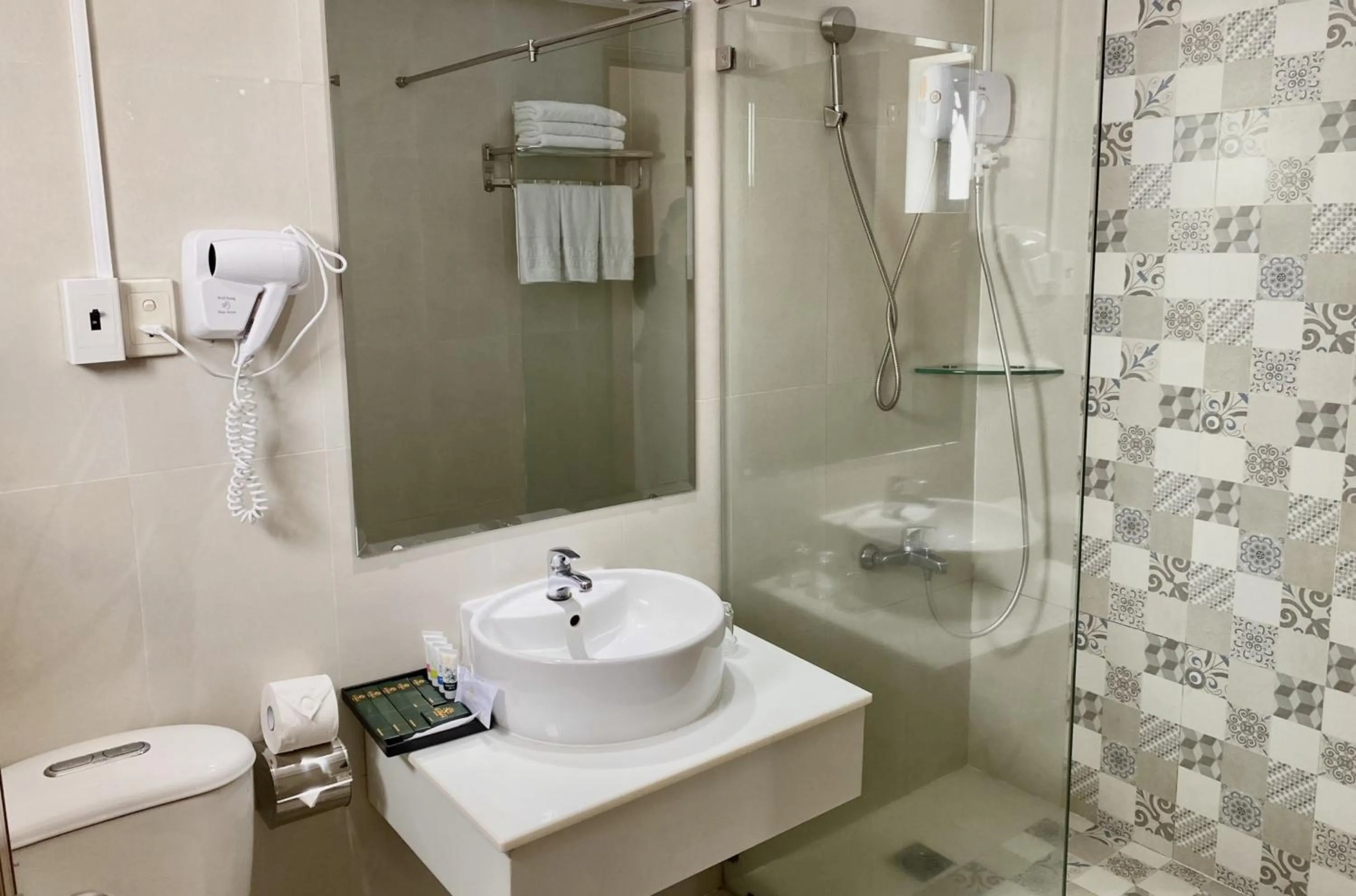 Bathroom in Happy Life Green Hotel