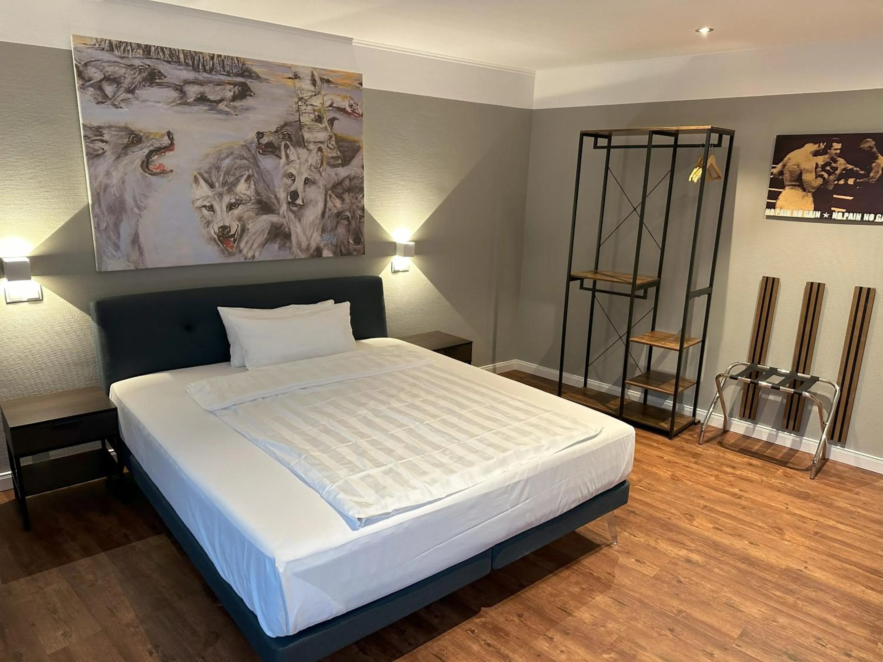 Photo of the whole room, Bed in Hotel52 Bergheim