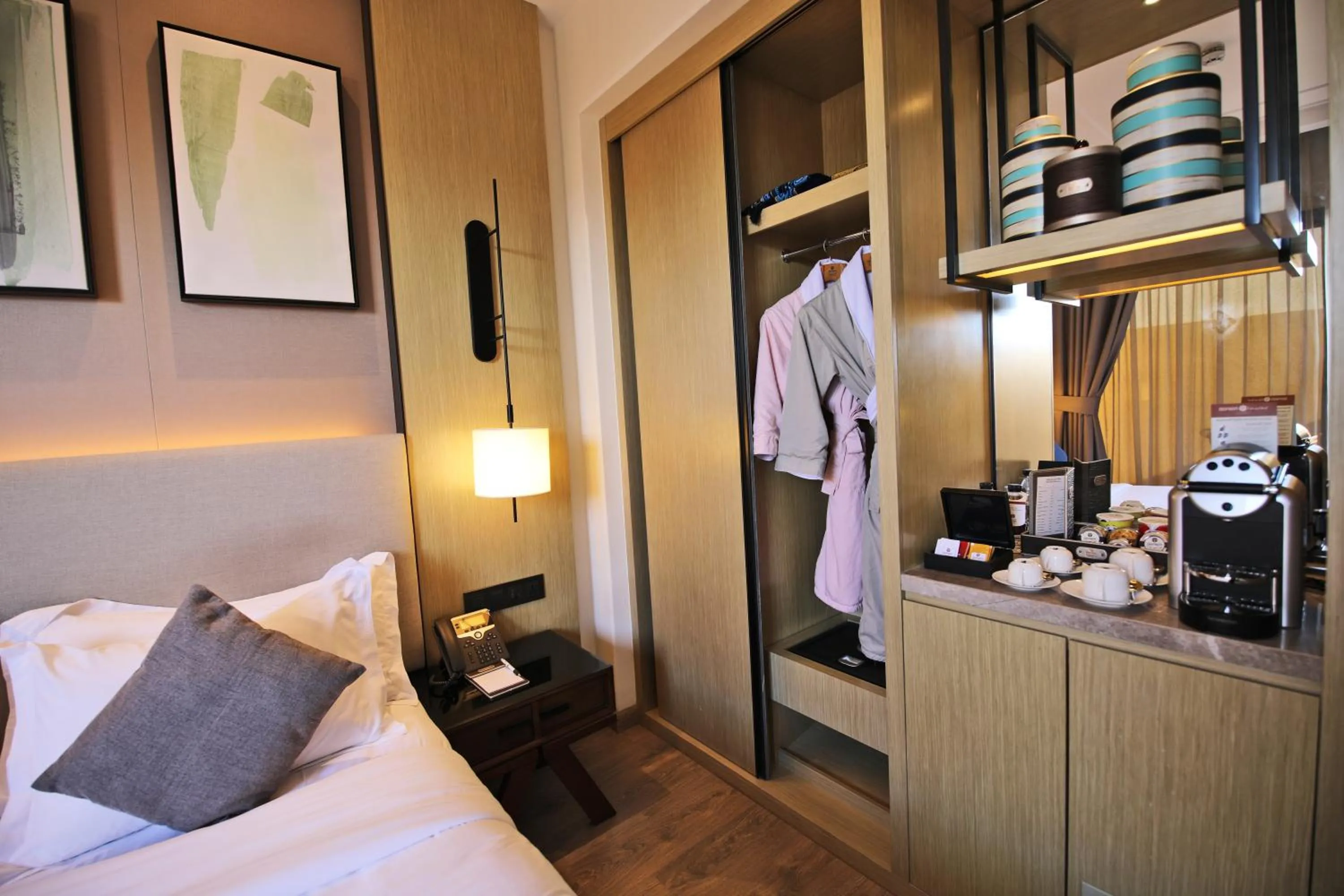 Coffee/tea facilities, Bed in Braira Al Yarmouk