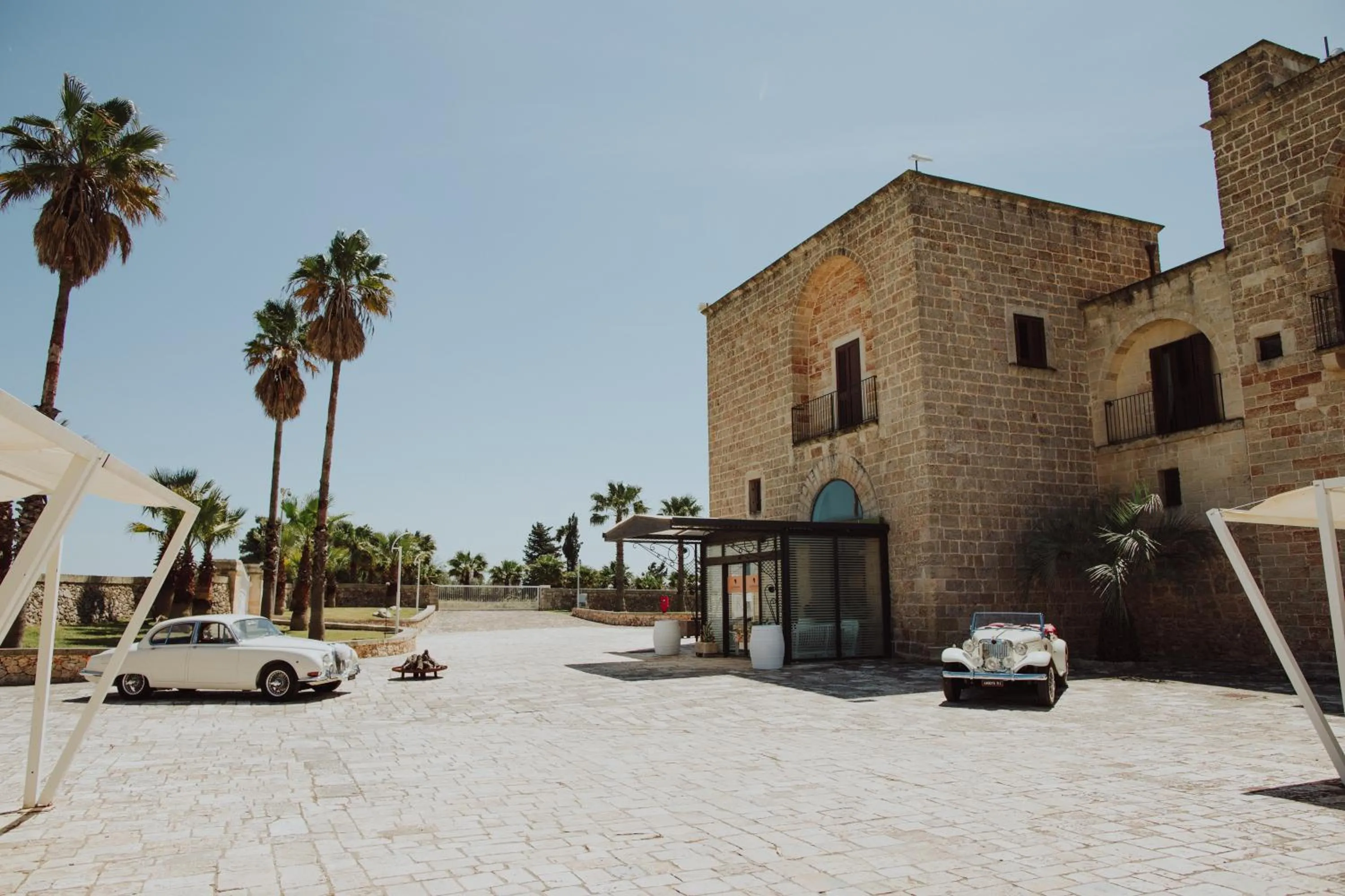 Facade/entrance in La Restuccia Masseria Urban - DiscoHotel