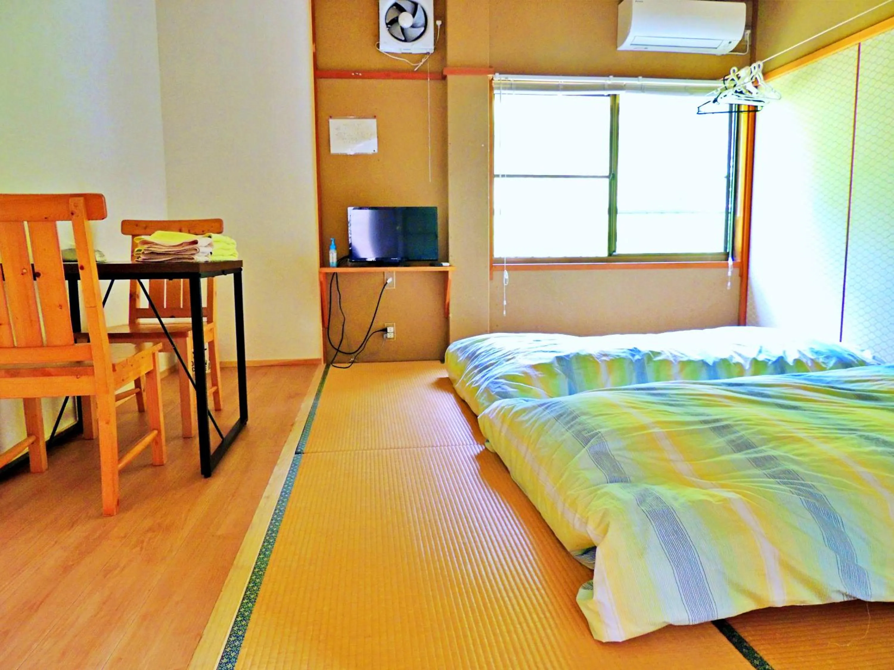 Photo of the whole room, Bed in Minshuku Kawarabi-so