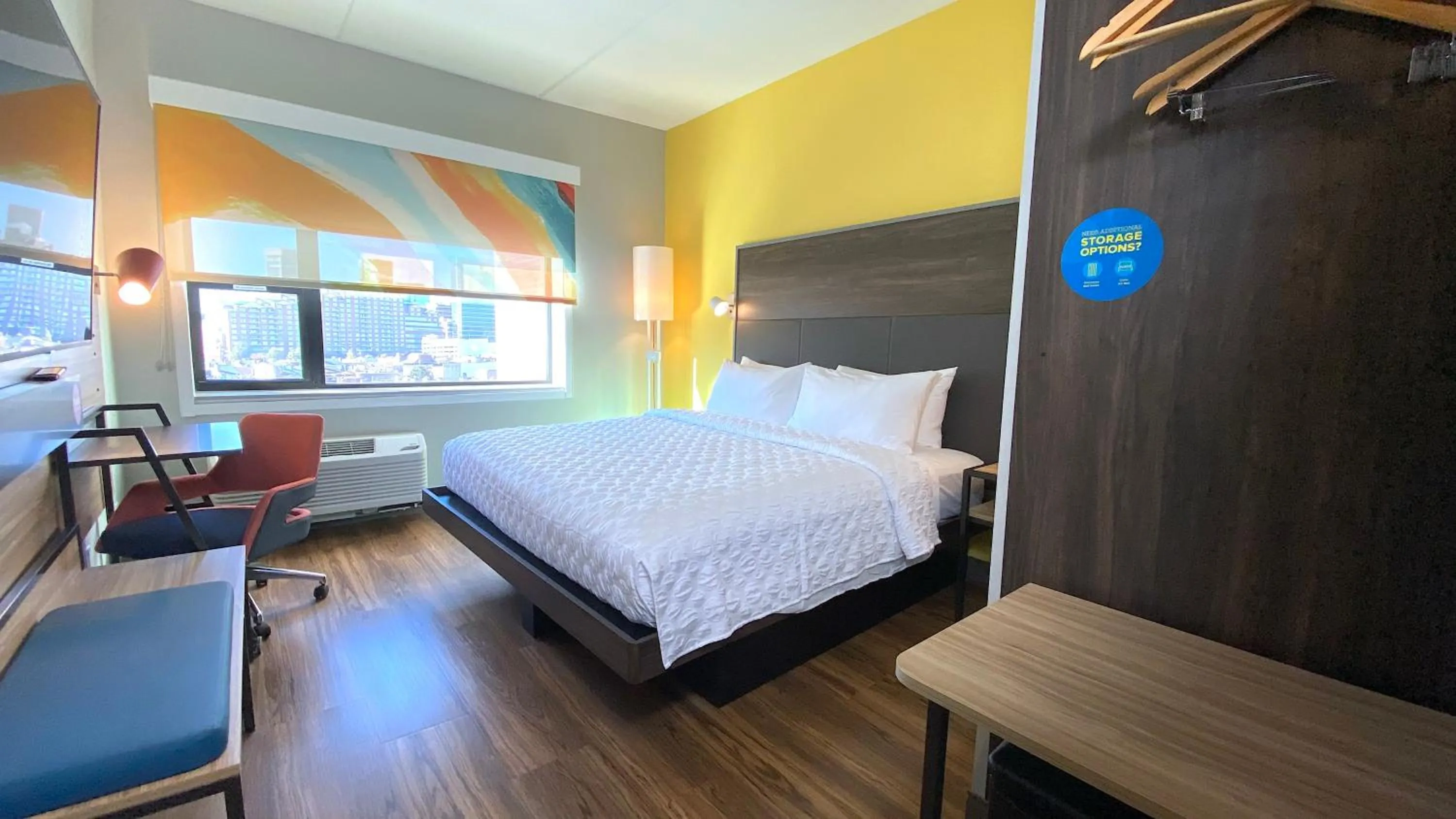 Bed in Tru By Hilton Baltimore Harbor East