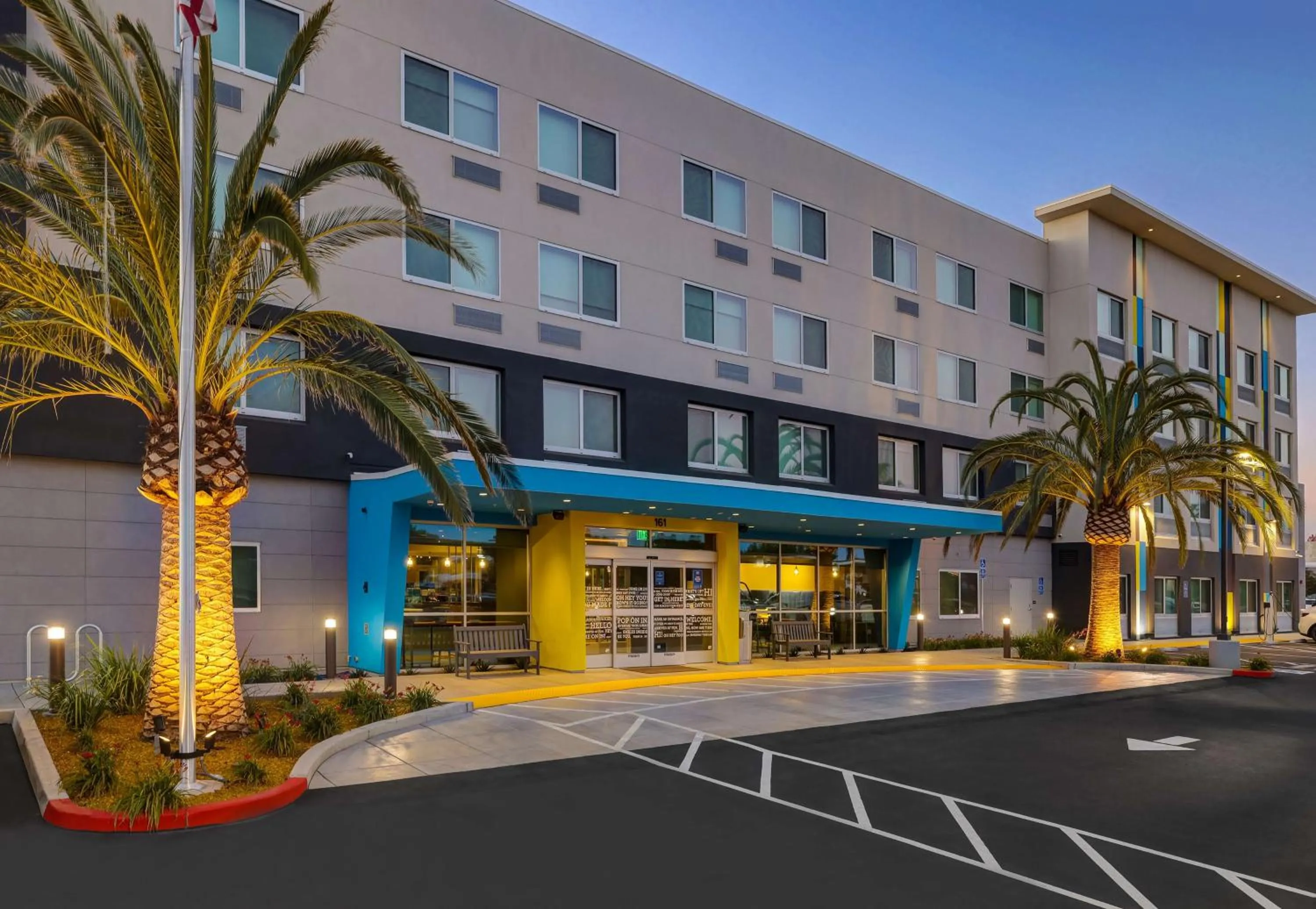 Property building in Tru By Hilton Lathrop