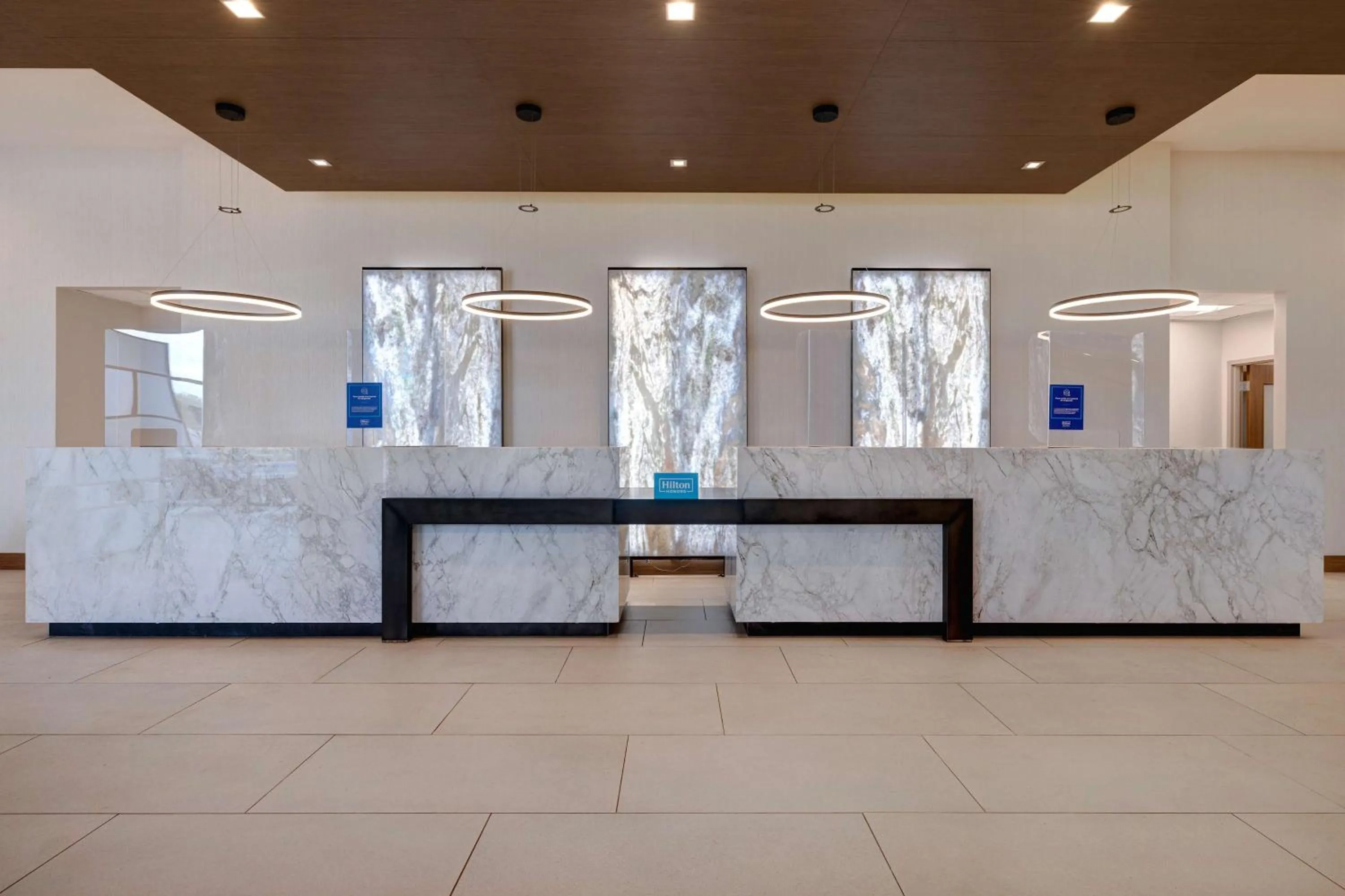Lobby or reception in Hilton Garden Inn Anaheim Resort