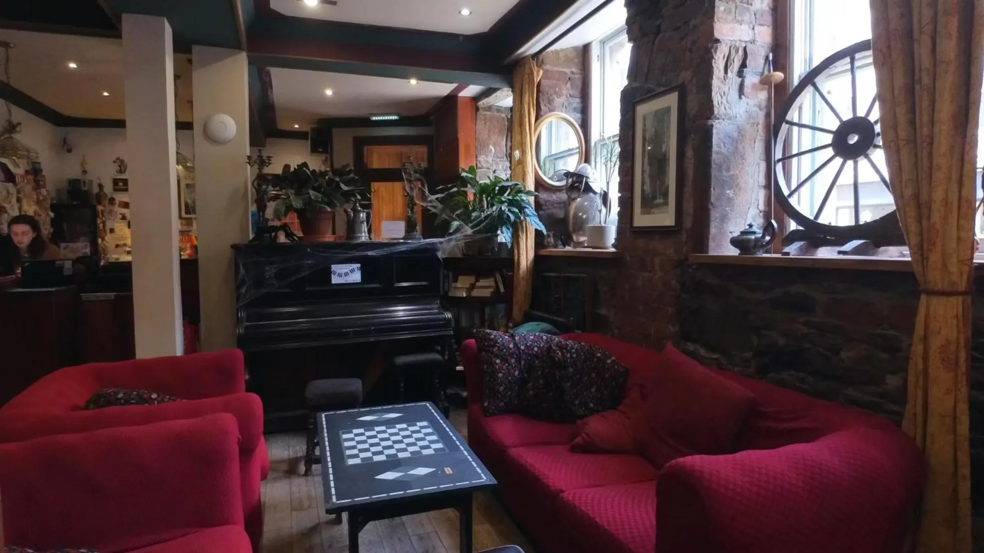 High Street Hostel - Over 18s Only, Backpackers Atmosphere