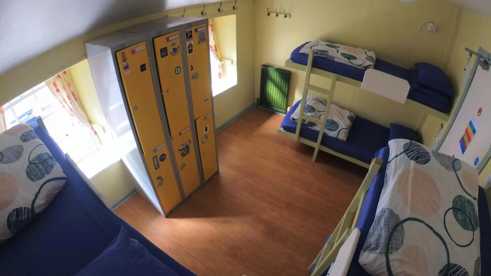 Bed in High Street Hostel - Over 18s Only, Backpackers Atmosphere