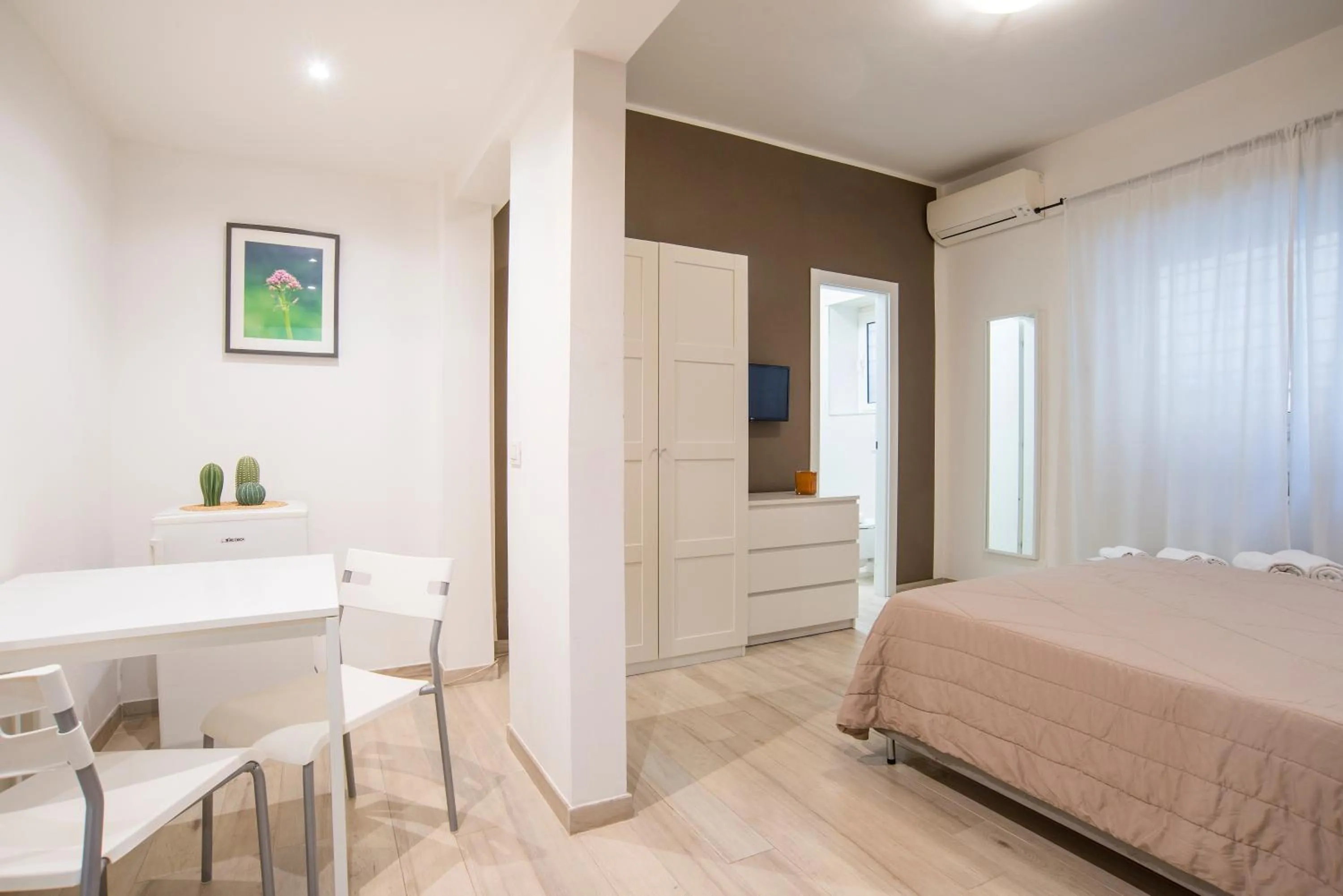 Photo of the whole room, Bed in Residenza Conti