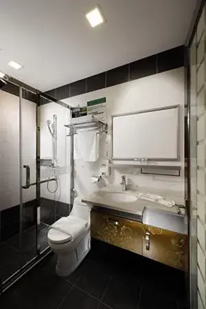 Superior King Room in ERNES Hotel Bayu Mutiara Superior King Room in ERNES Hotel Bayu Mutiara