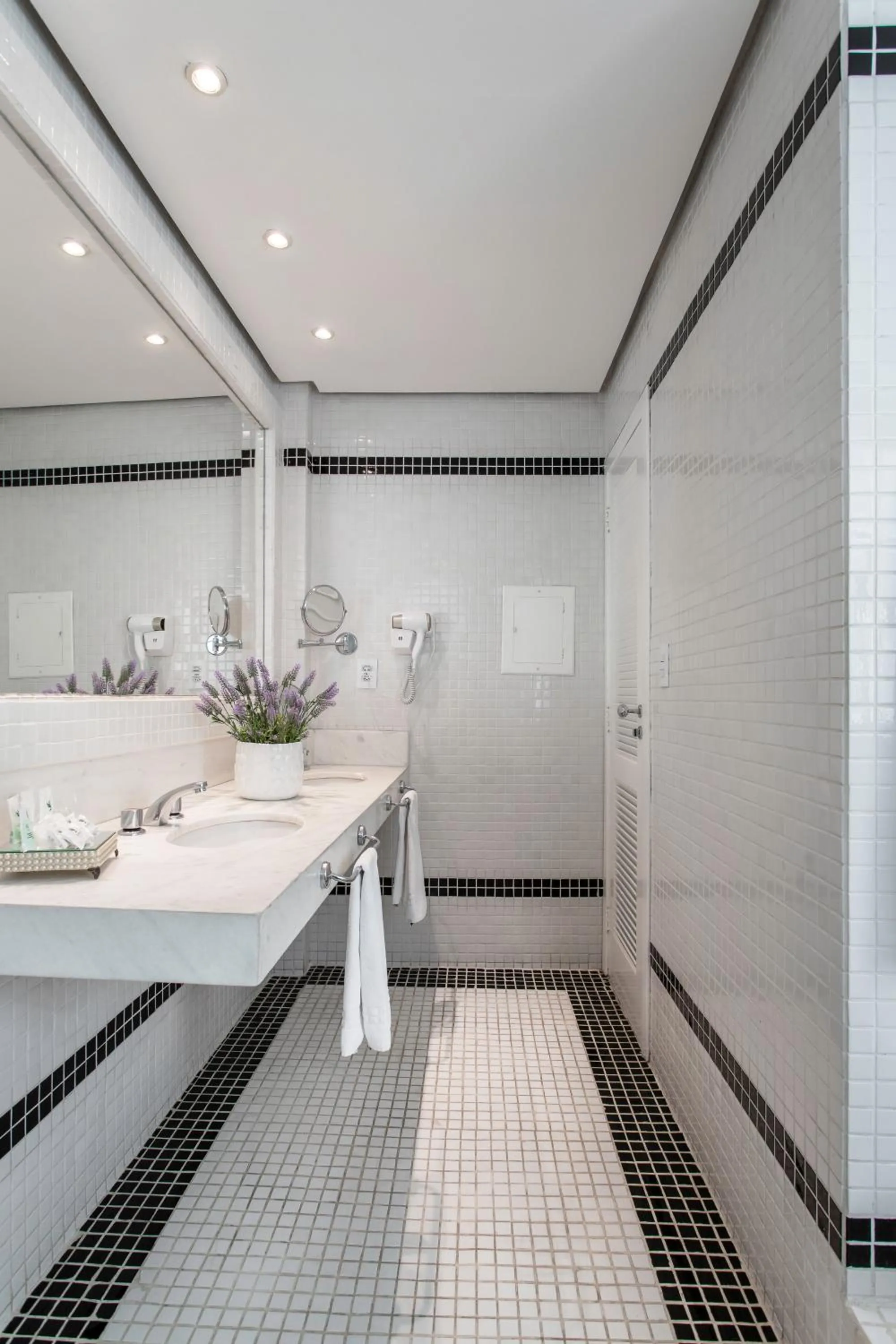 Shower in Suntory Hotel