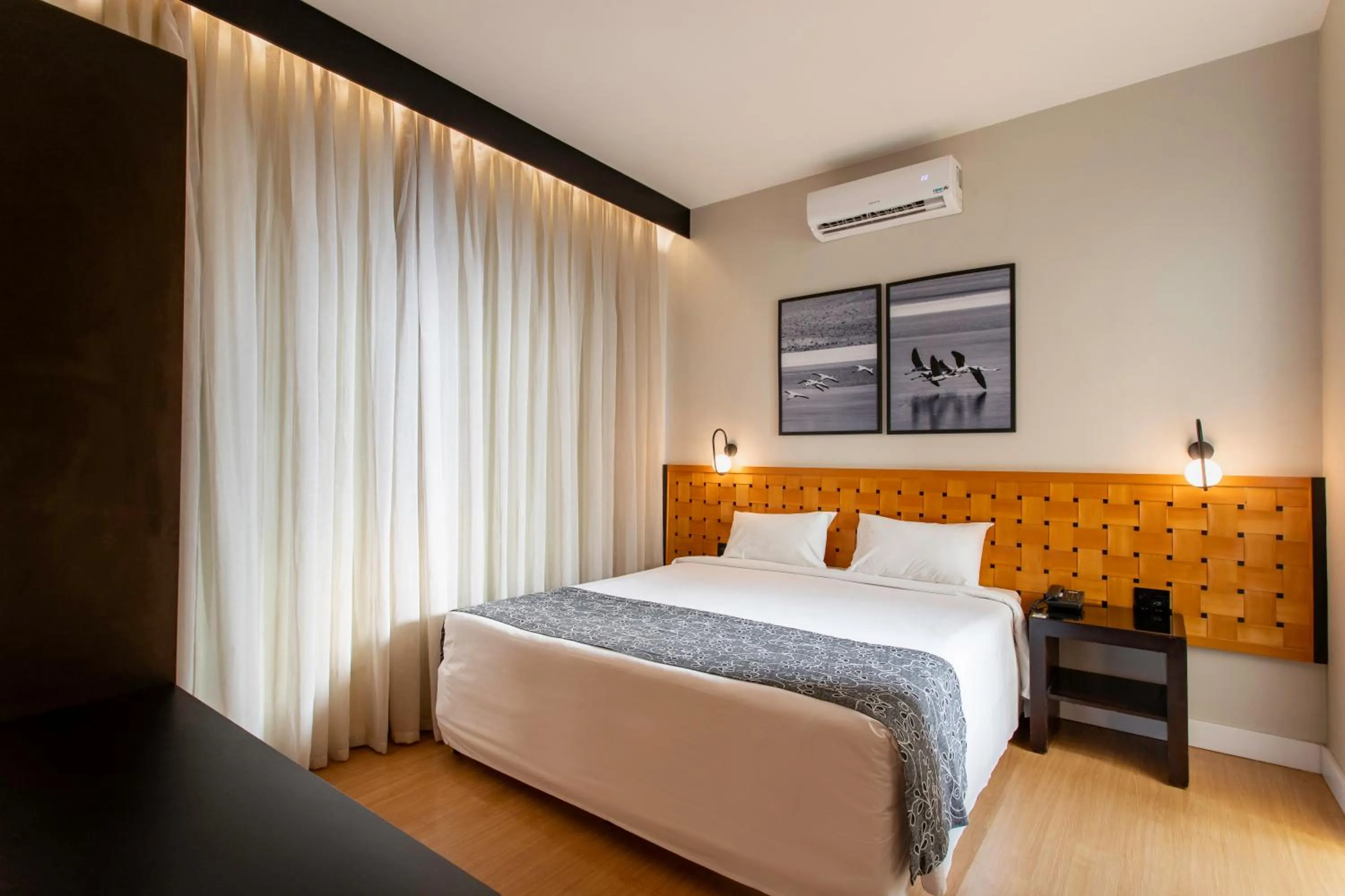 Bed in Suntory Hotel