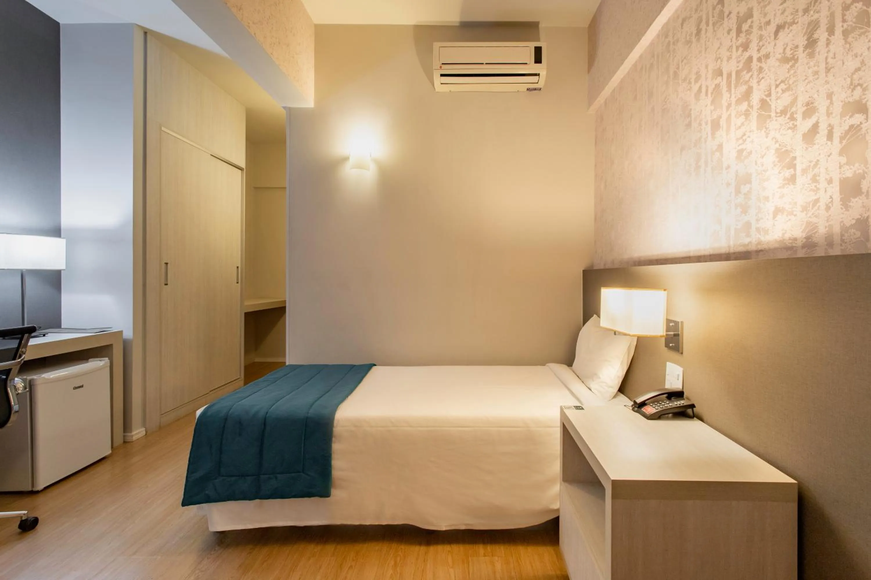 Bed in Suntory Hotel