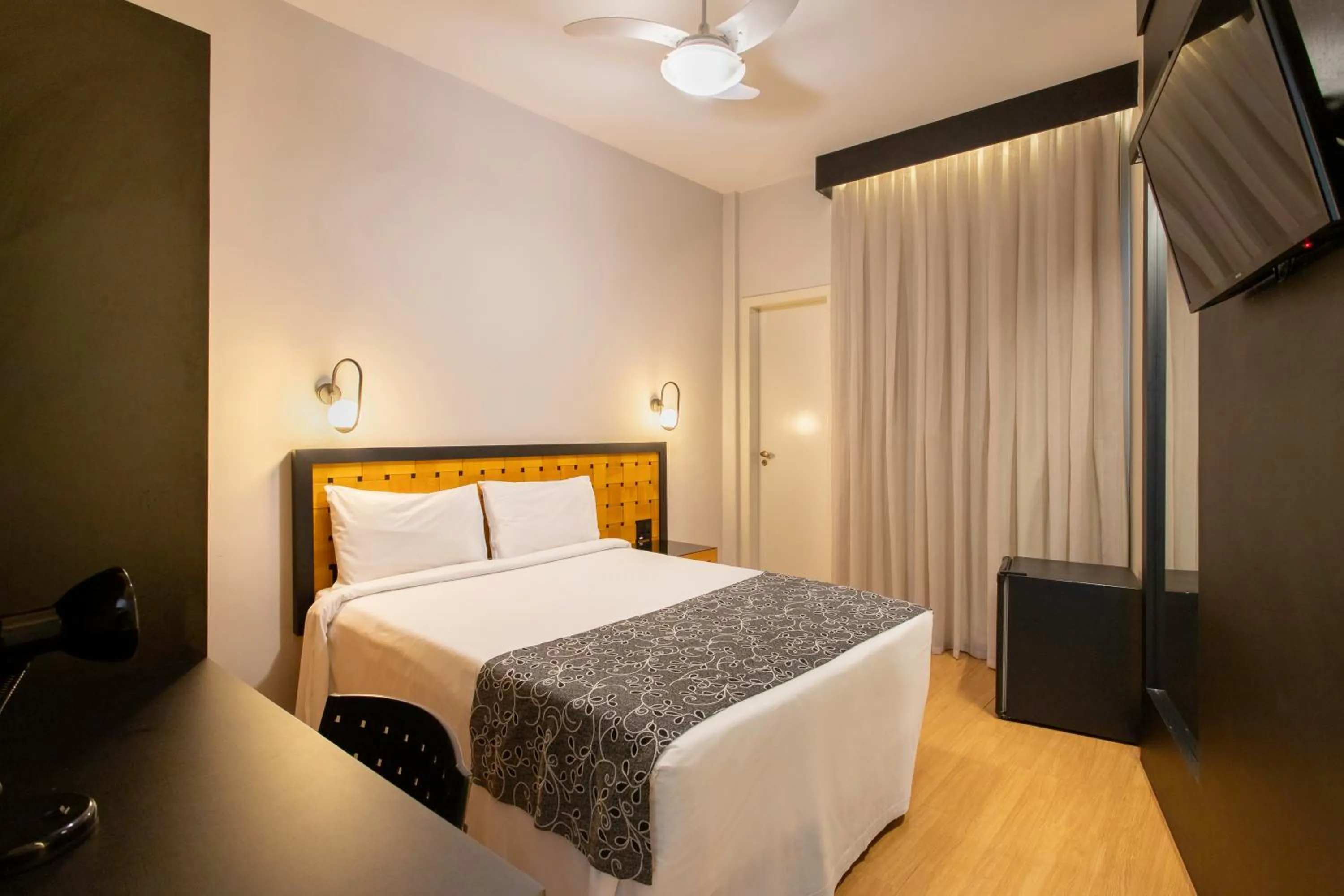 Bed in Suntory Hotel