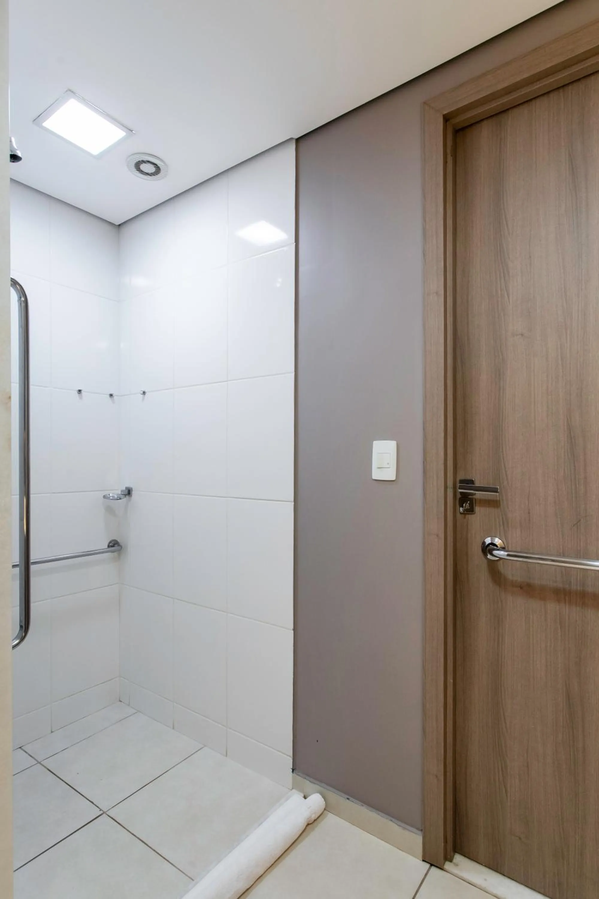 Shower in Suntory Hotel