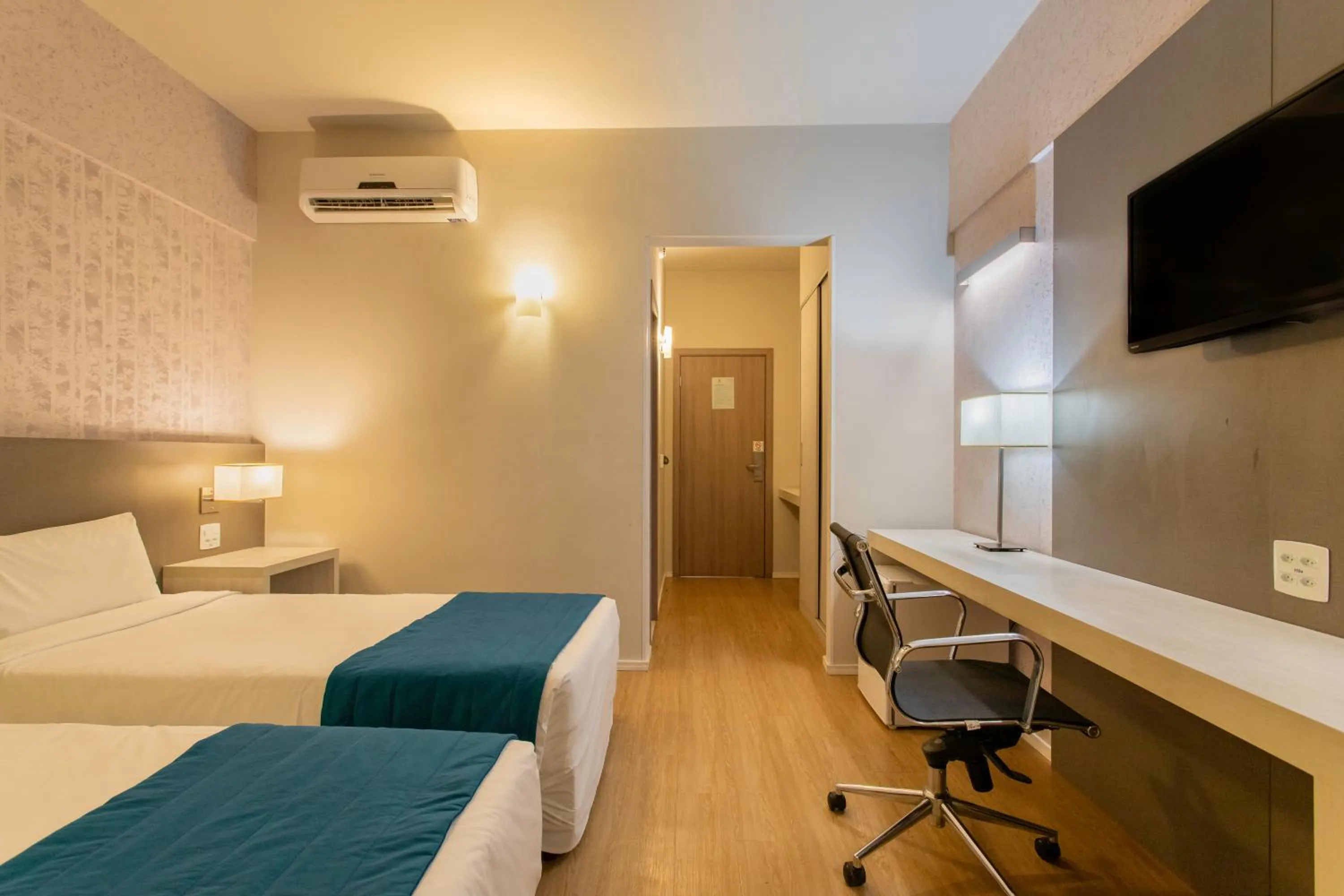 Bed in Suntory Hotel