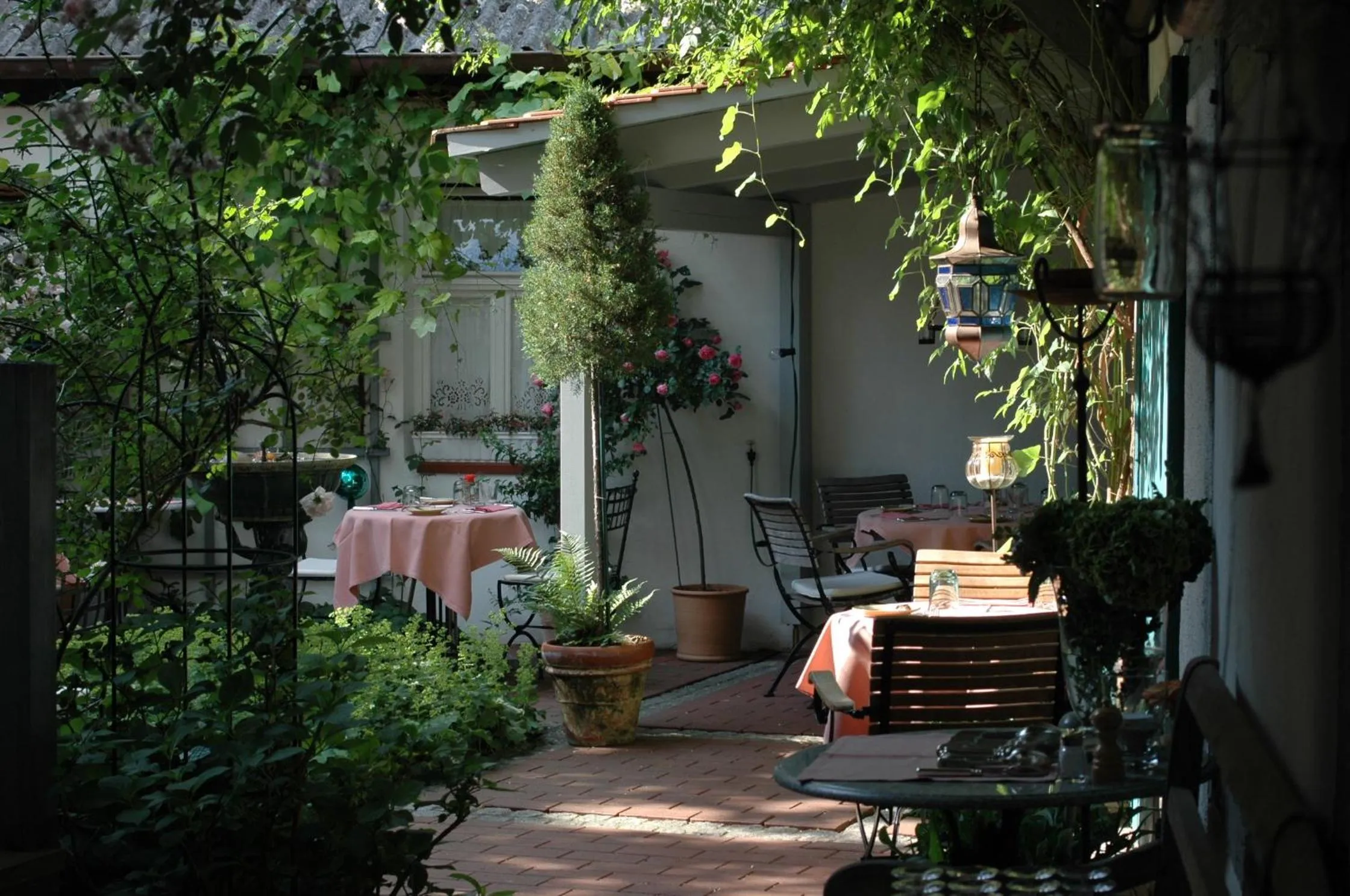 Patio in Hotel Schwarzer Adler