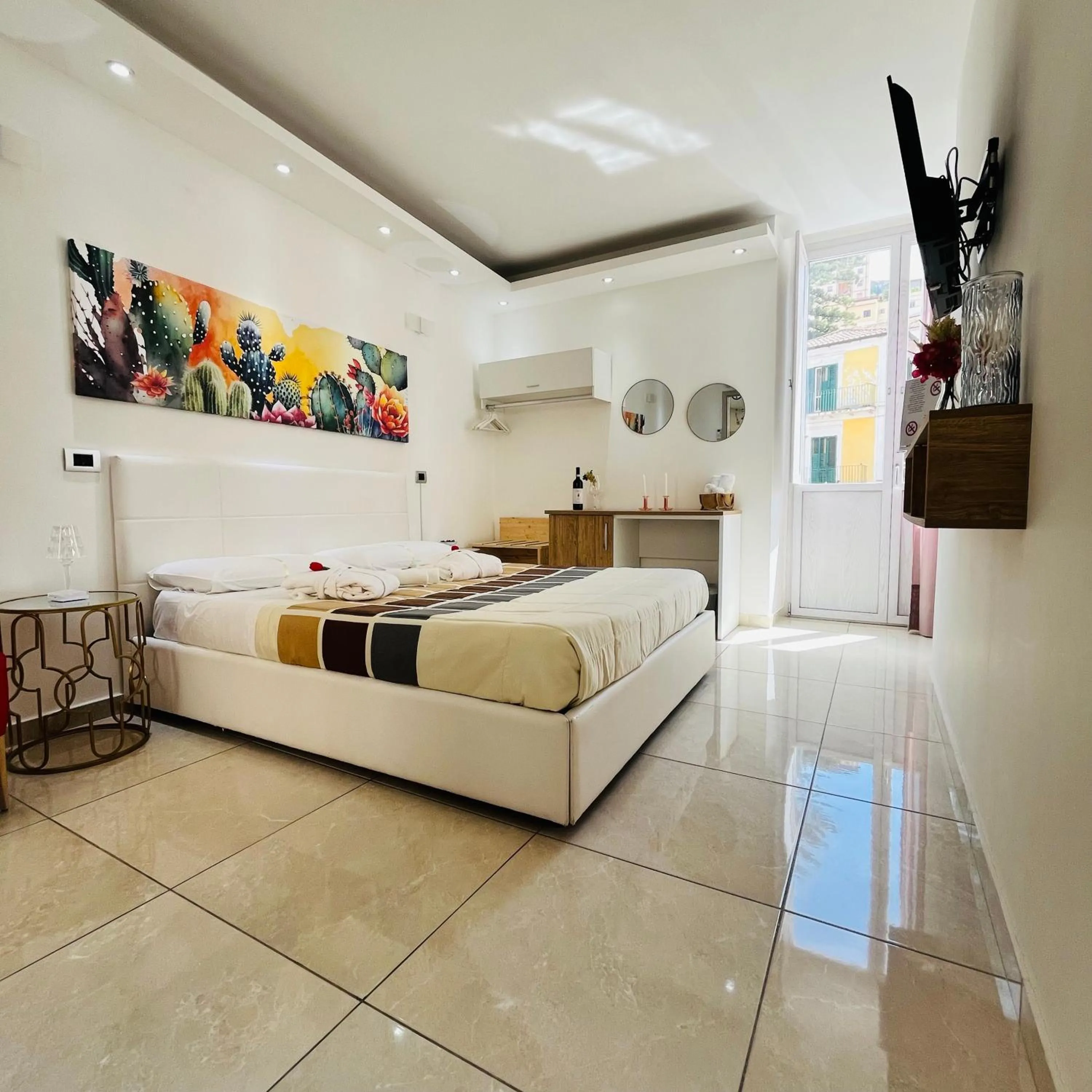 Photo of the whole room, Bed in La Meridiana - centro storico di Pizzo