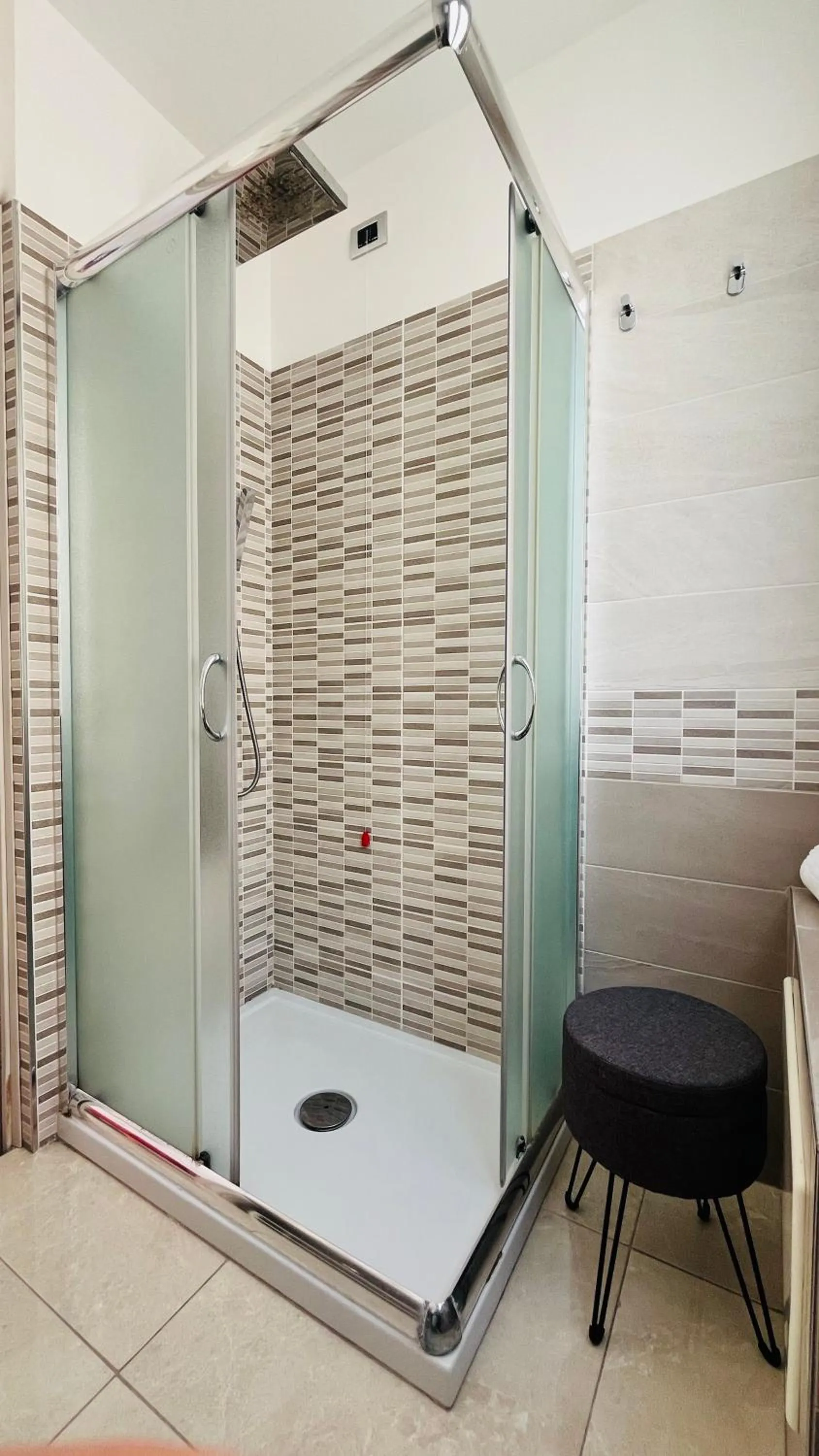 Shower in La Meridiana - centro storico di Pizzo