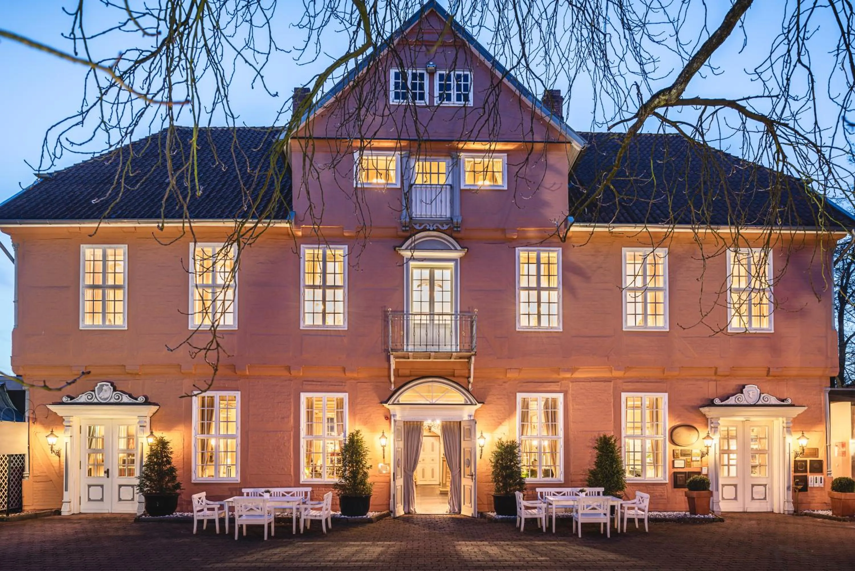 Property building in Althoff Hotel Fürstenhof