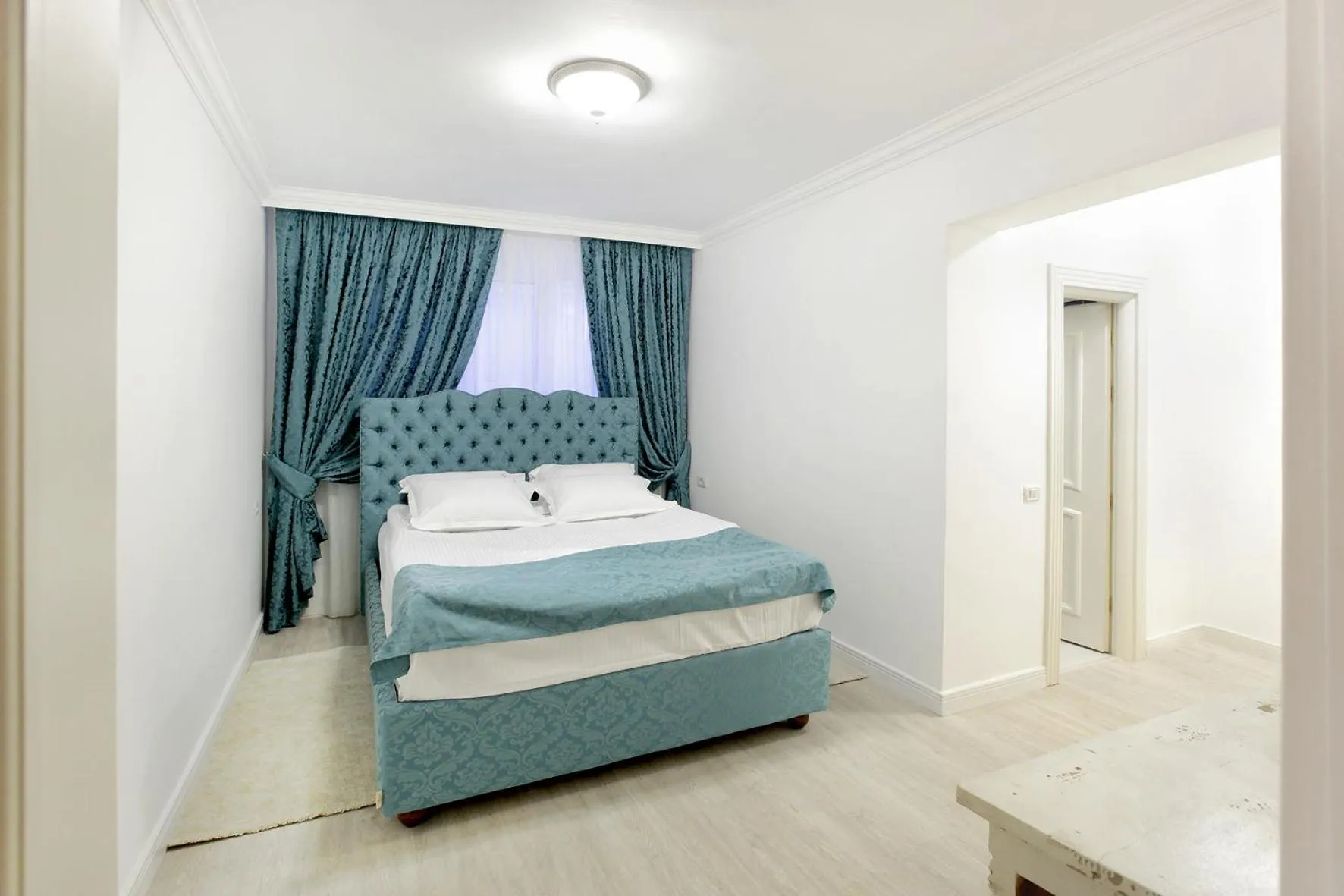 Photo of the whole room, Bed in Excelsior Boutique Hotel Sinaia