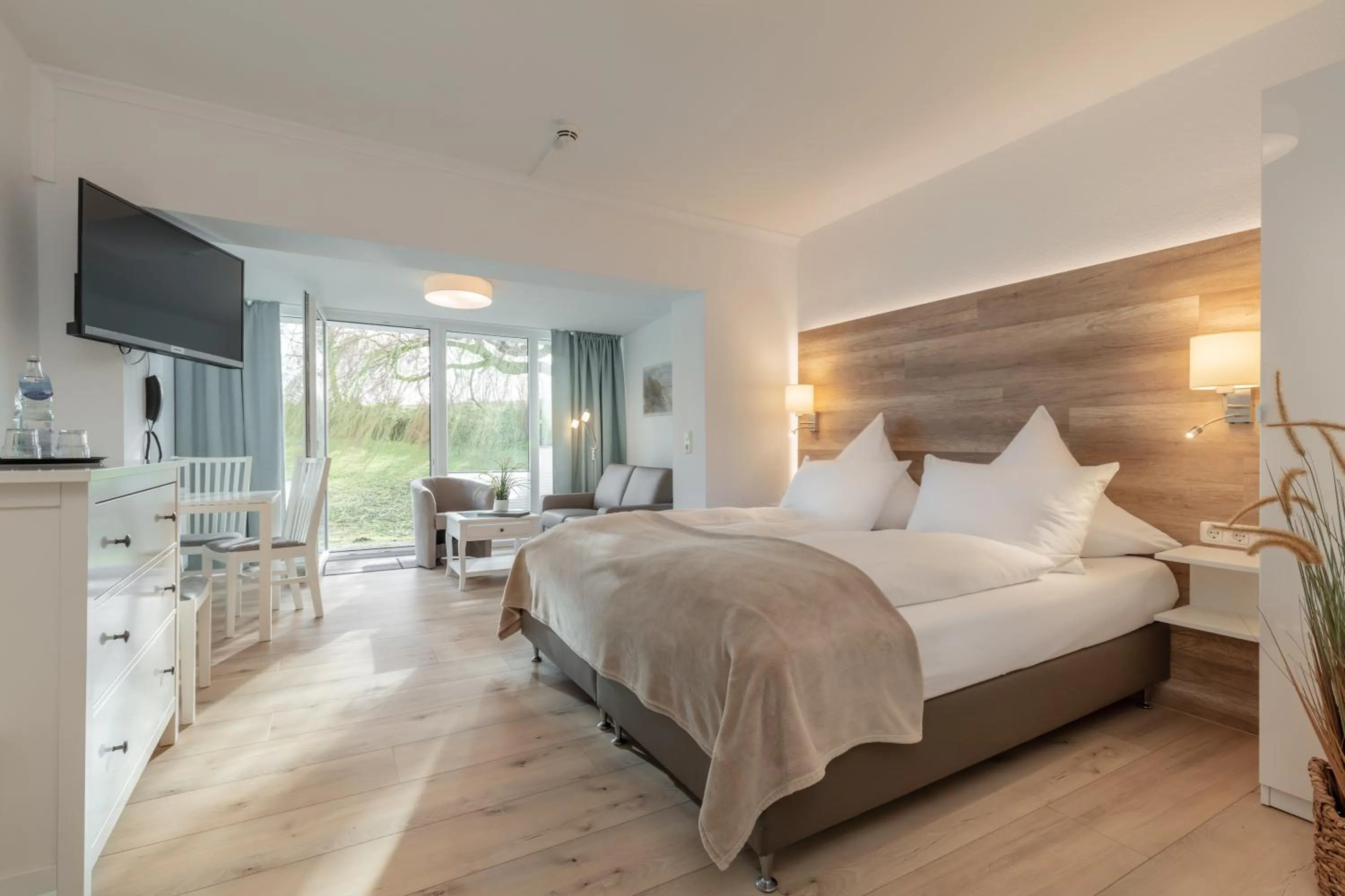 Living room, Bed in HofHotel Krähenberg