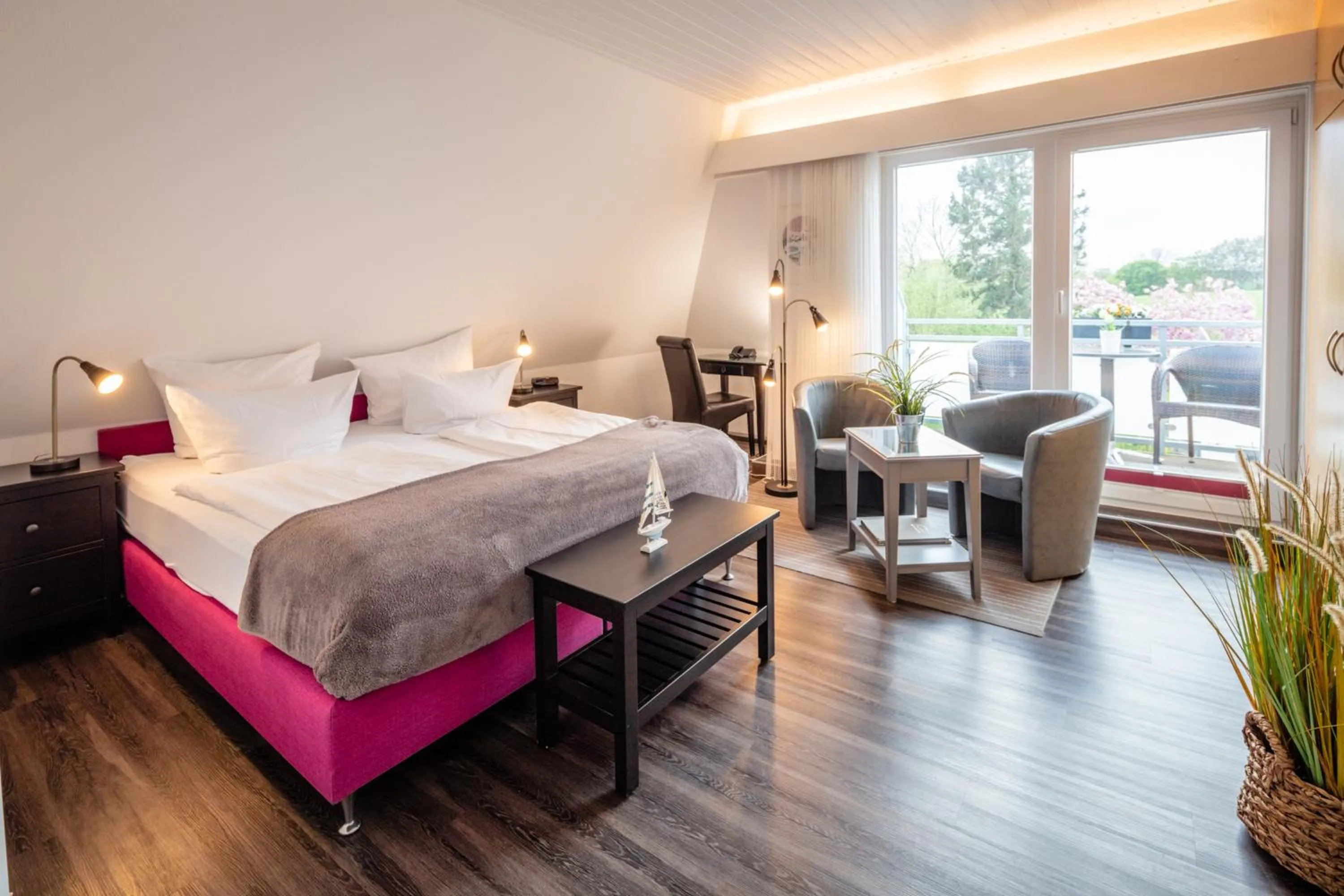 Bedroom, Bed in HofHotel Krähenberg