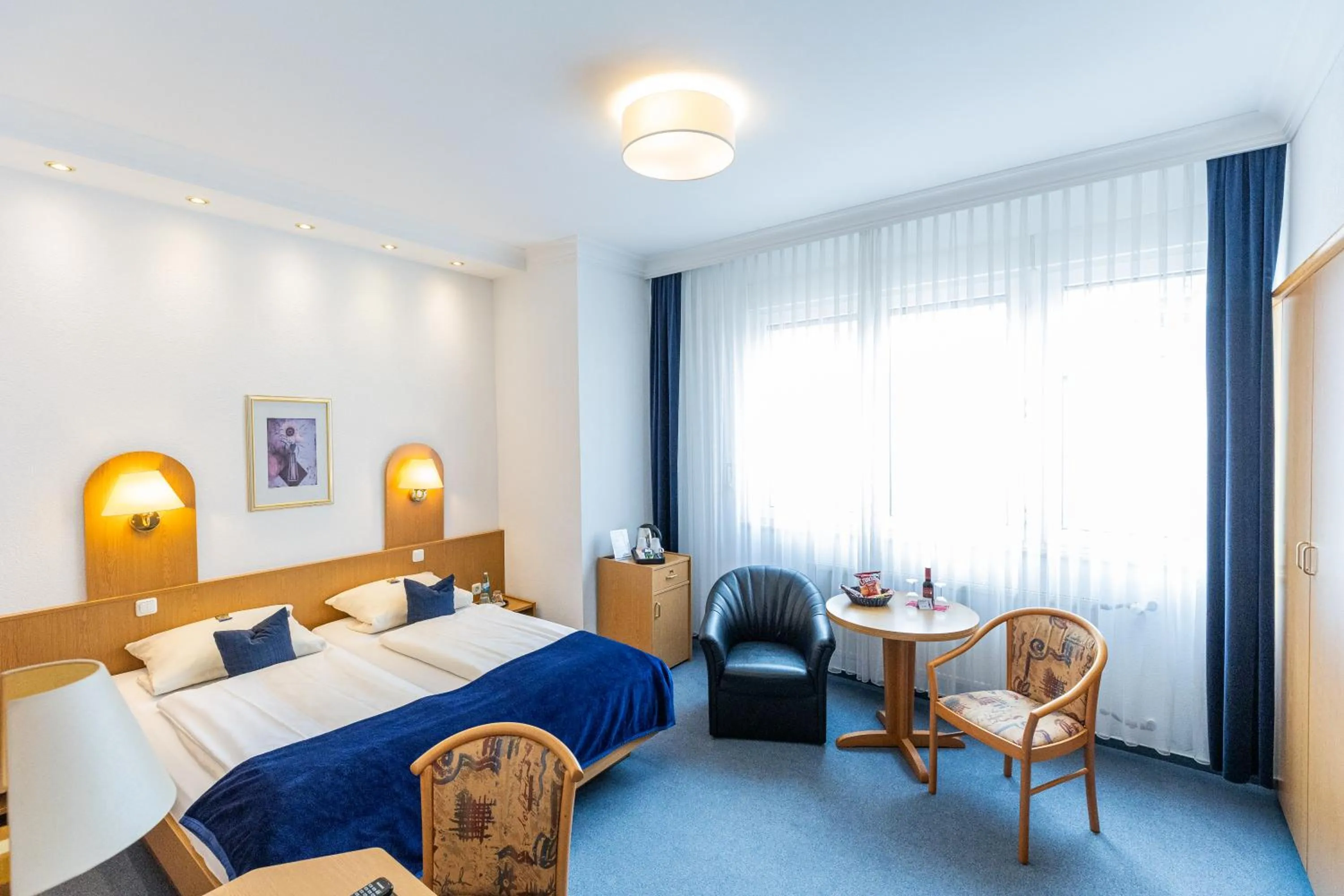 Bed in Hotel West an der Bockenheimer Warte