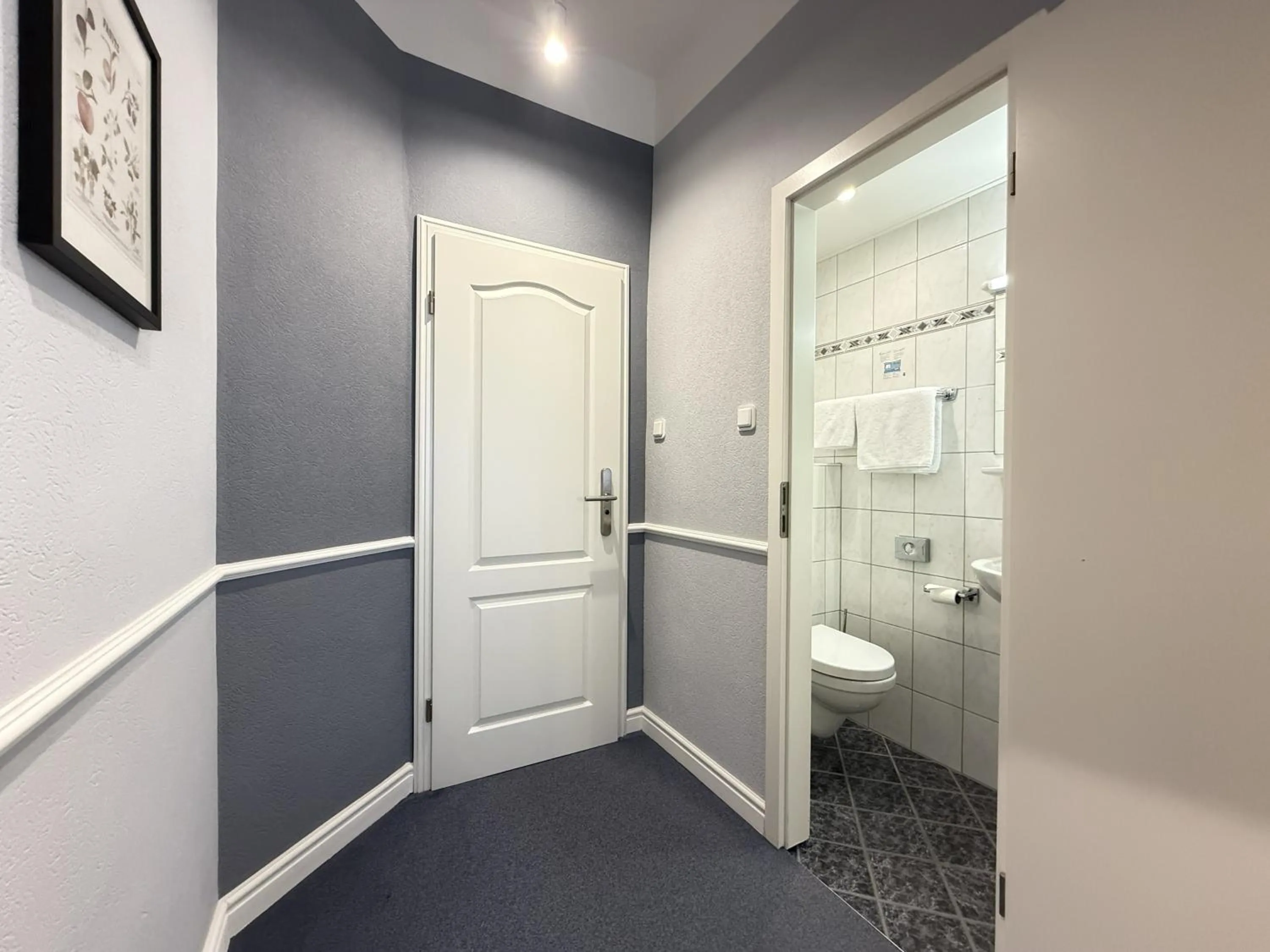 Bathroom in Hotel West an der Bockenheimer Warte