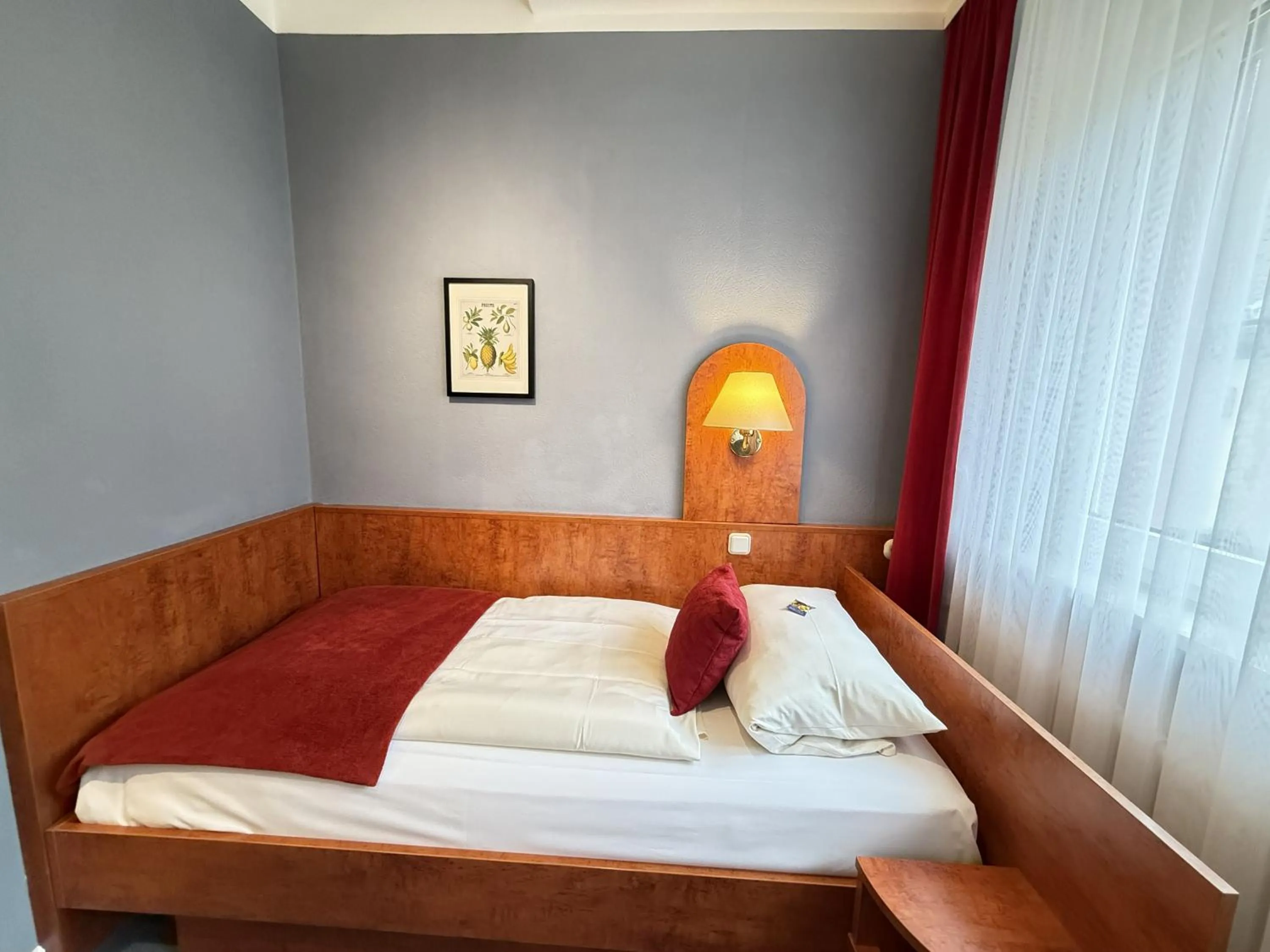 Bed in Hotel West an der Bockenheimer Warte