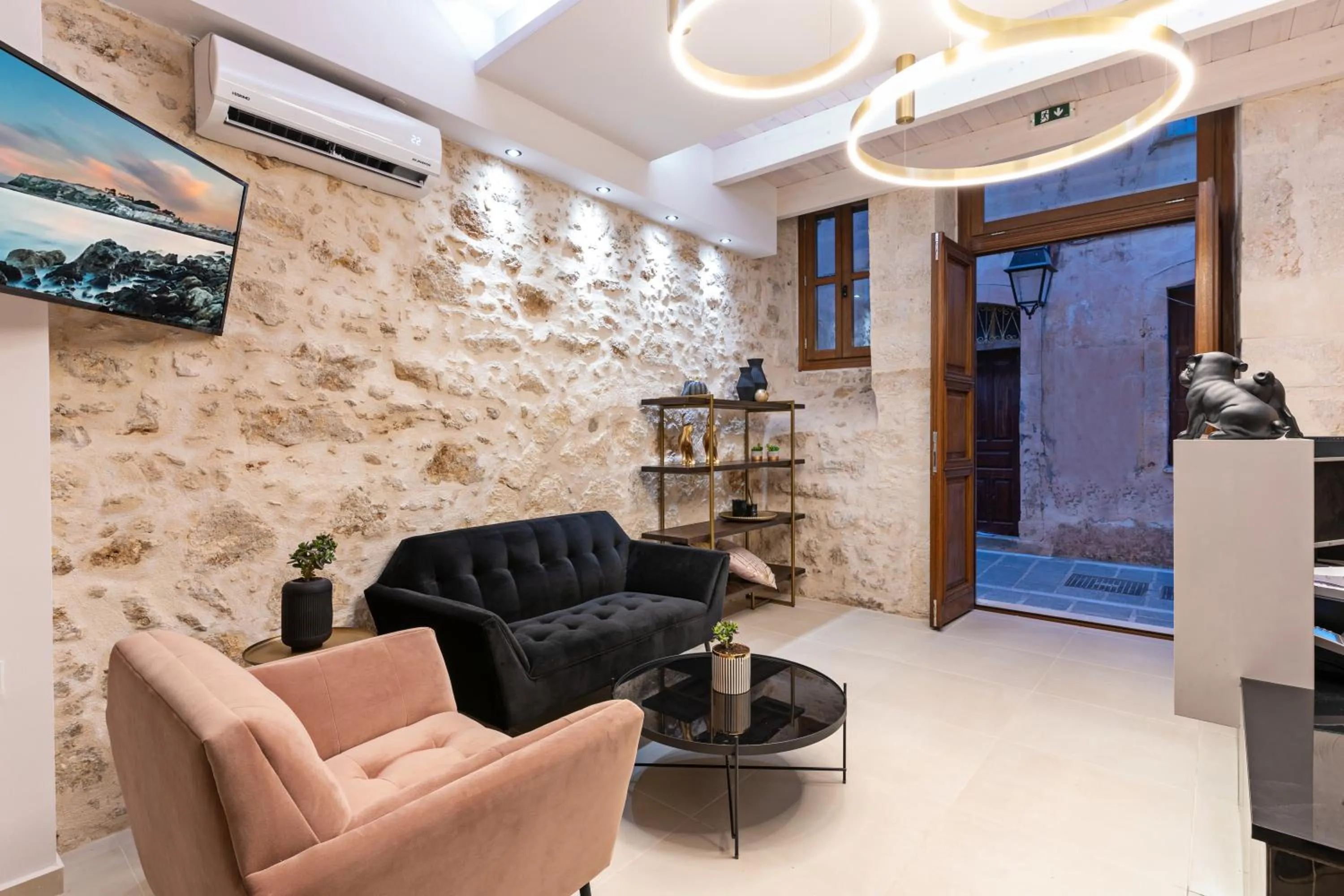 Lobby or reception in Erotokritos City Luxury Suites