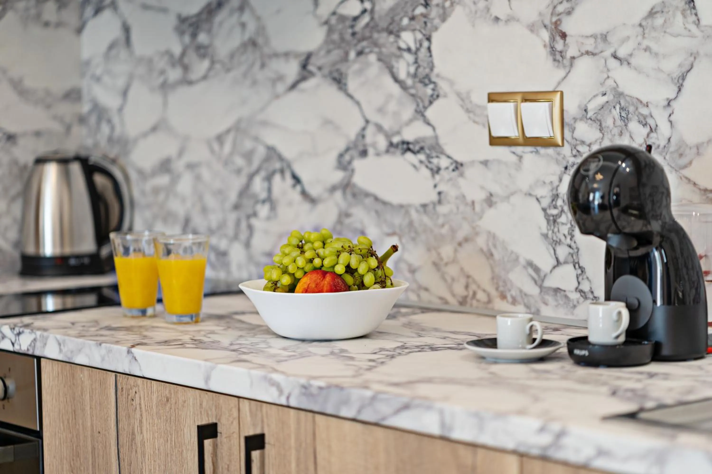 Coffee/tea facilities in Erotokritos City Luxury Suites