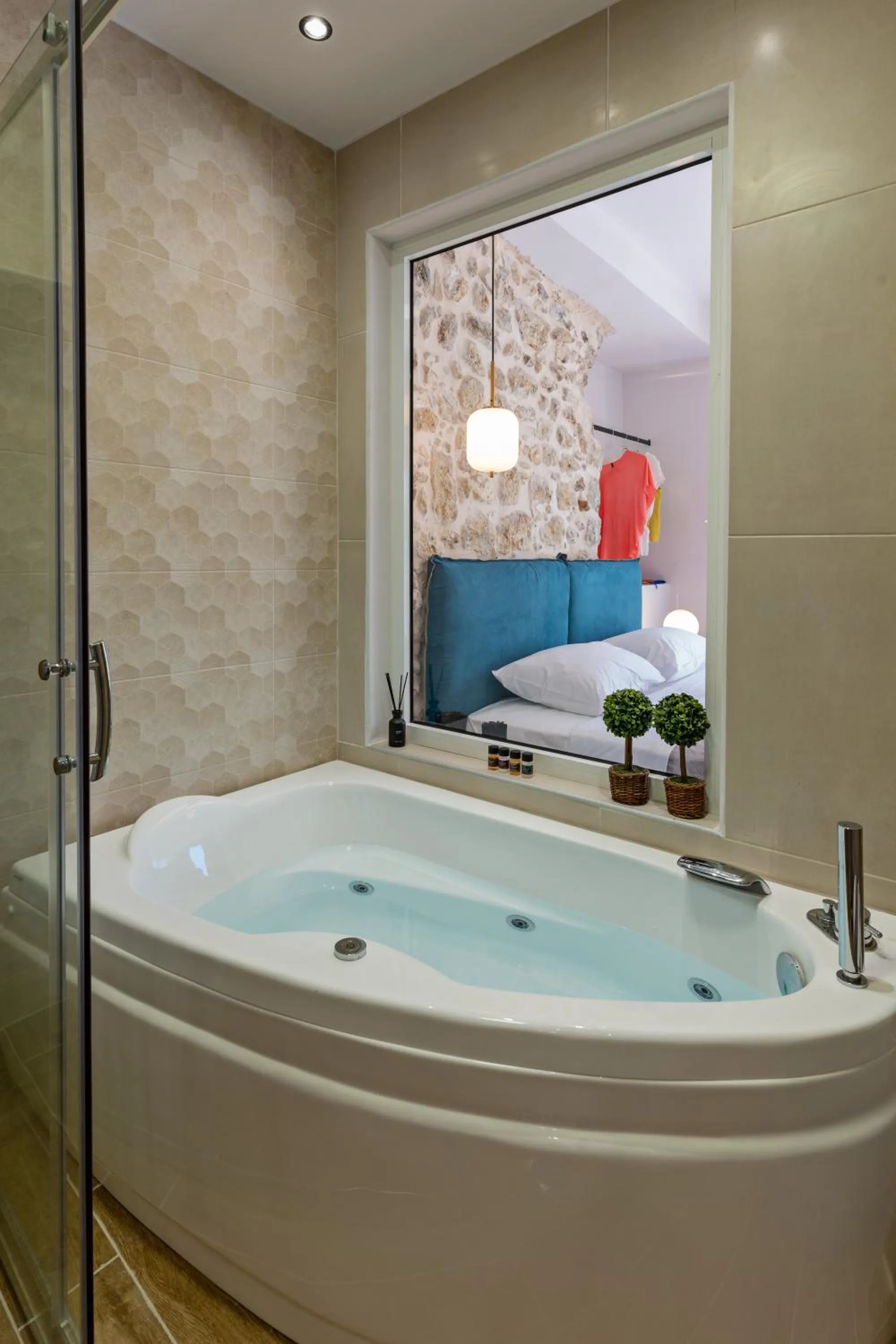 Shower in Erotokritos City Luxury Suites
