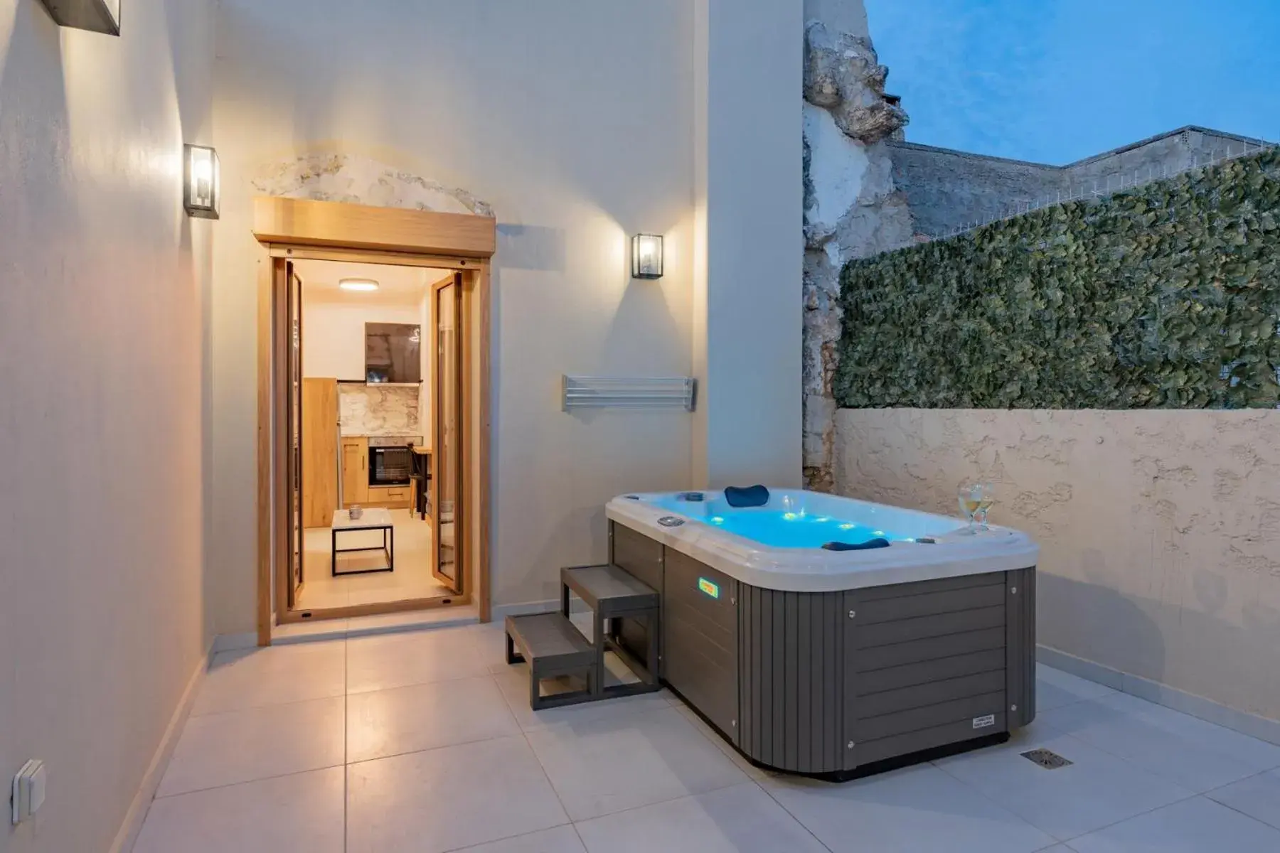 Duplex Suite with Outdoor Spa Bath in Erotokritos City Luxury Suites Duplex Suite with Outdoor Spa Bath in Erotokritos City Luxury Suites