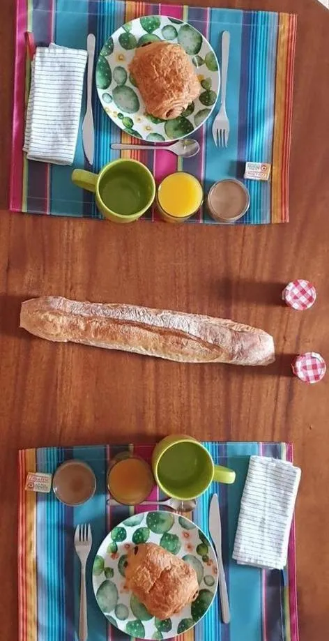 Breakfast in Villa Uhaïna Hossegor