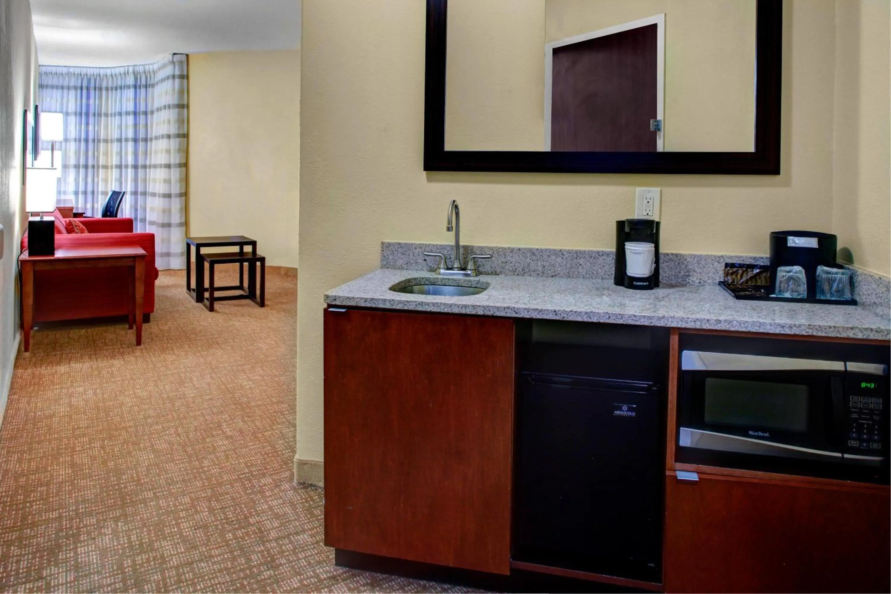 Kitchen or kitchenette, Bed in Courtyard by Marriott Atlanta Conyers