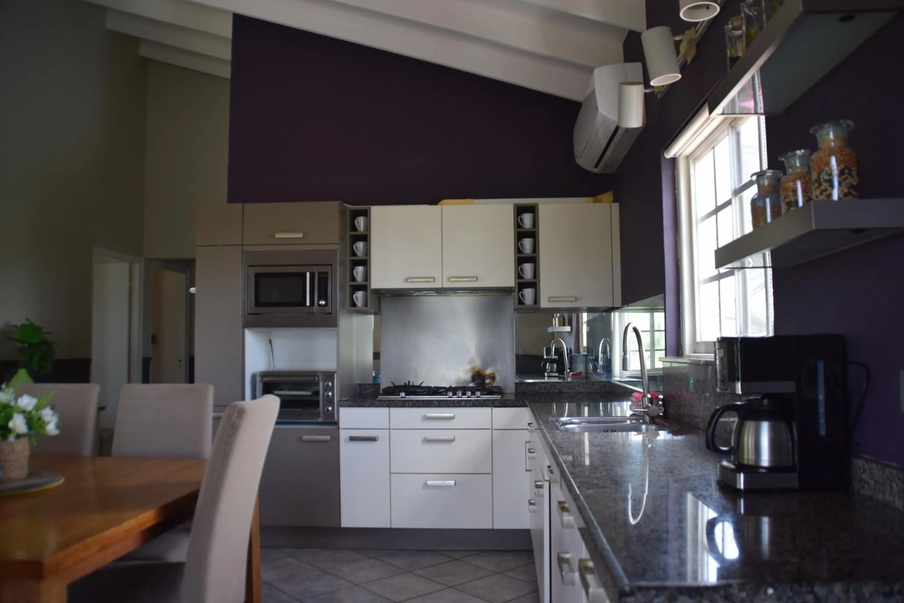 Kitchen or kitchenette in La Felicidad Aruba