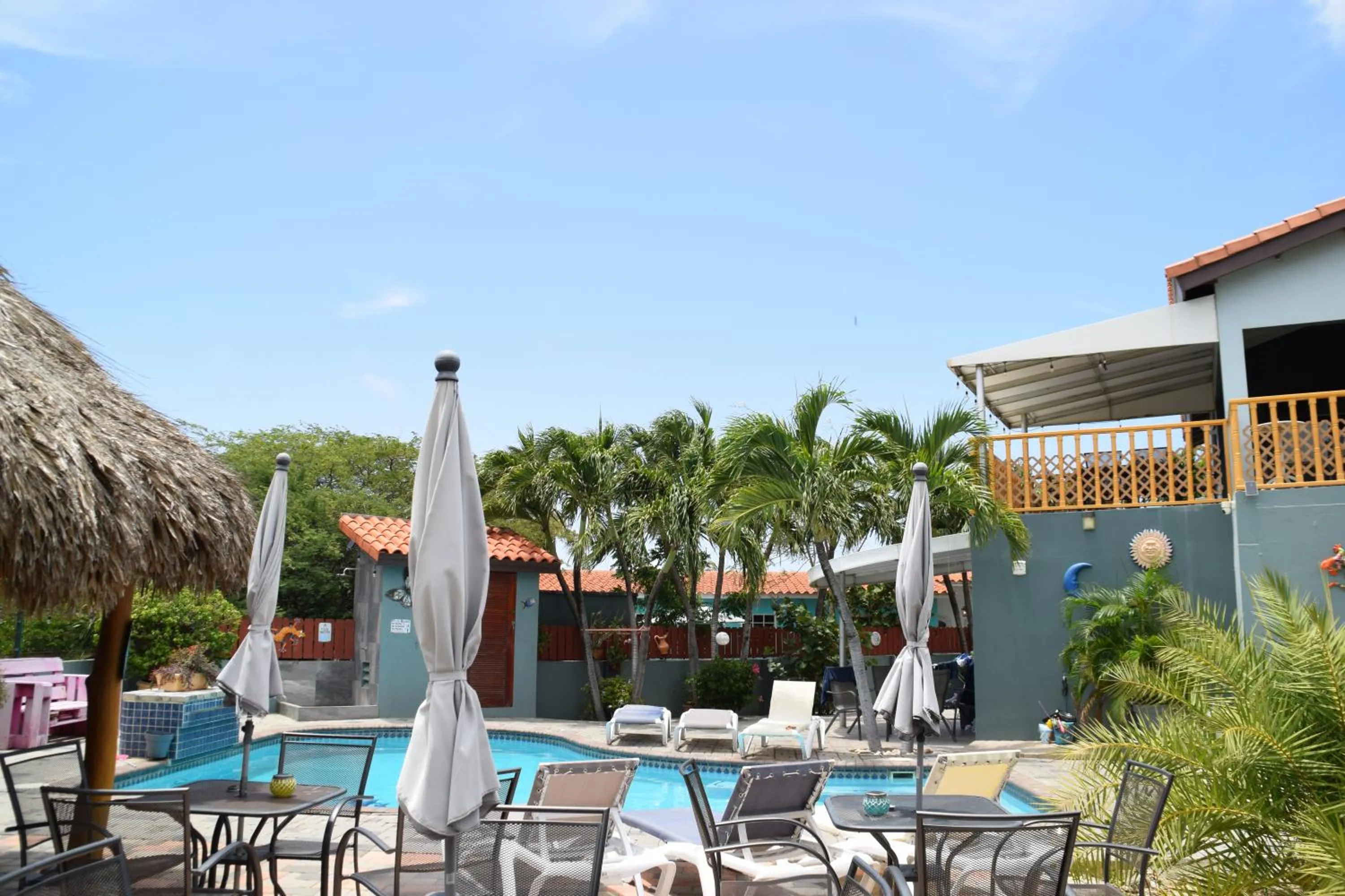 Pool view in La Felicidad Aruba