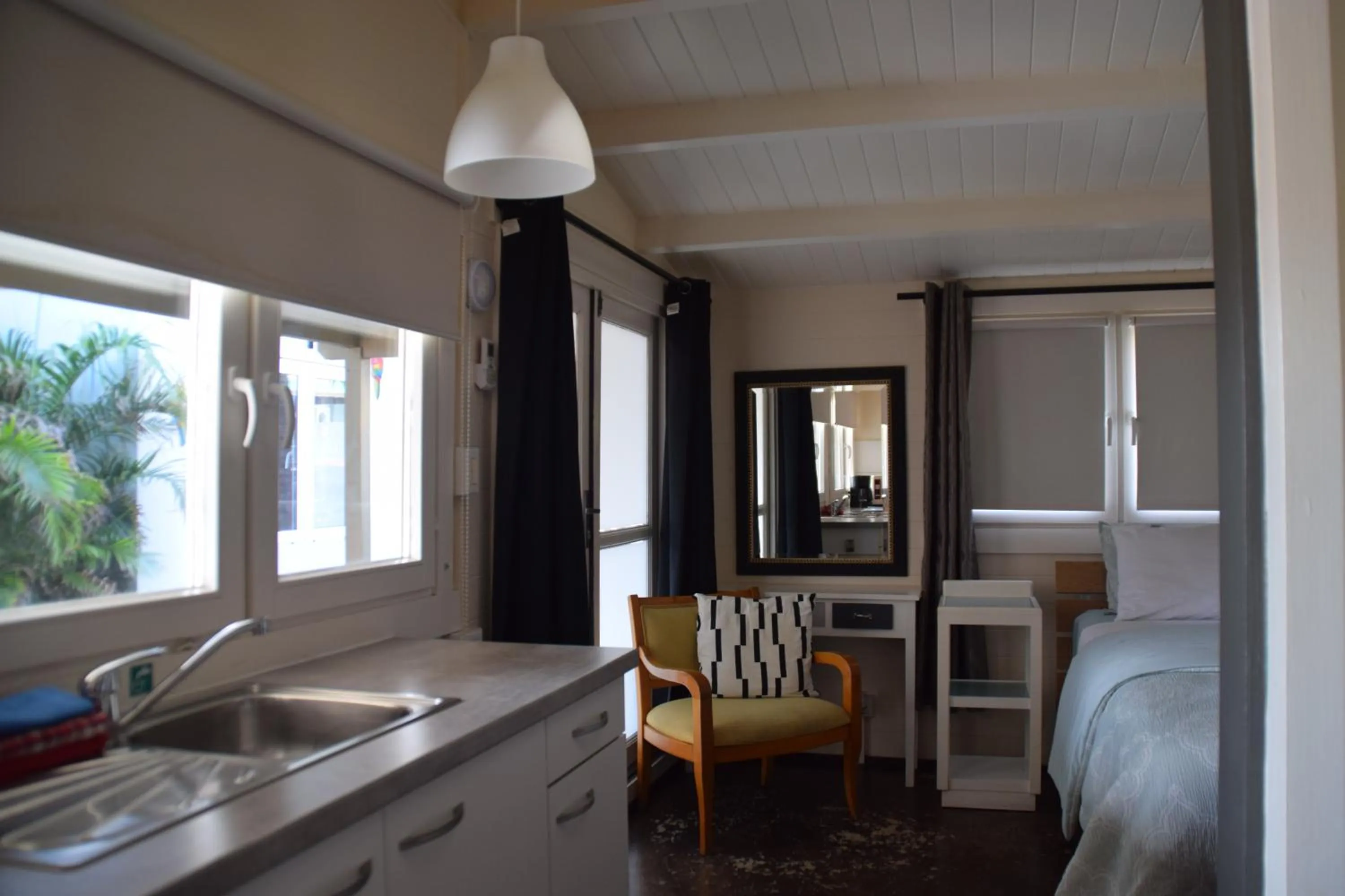 Kitchen or kitchenette in La Felicidad Aruba