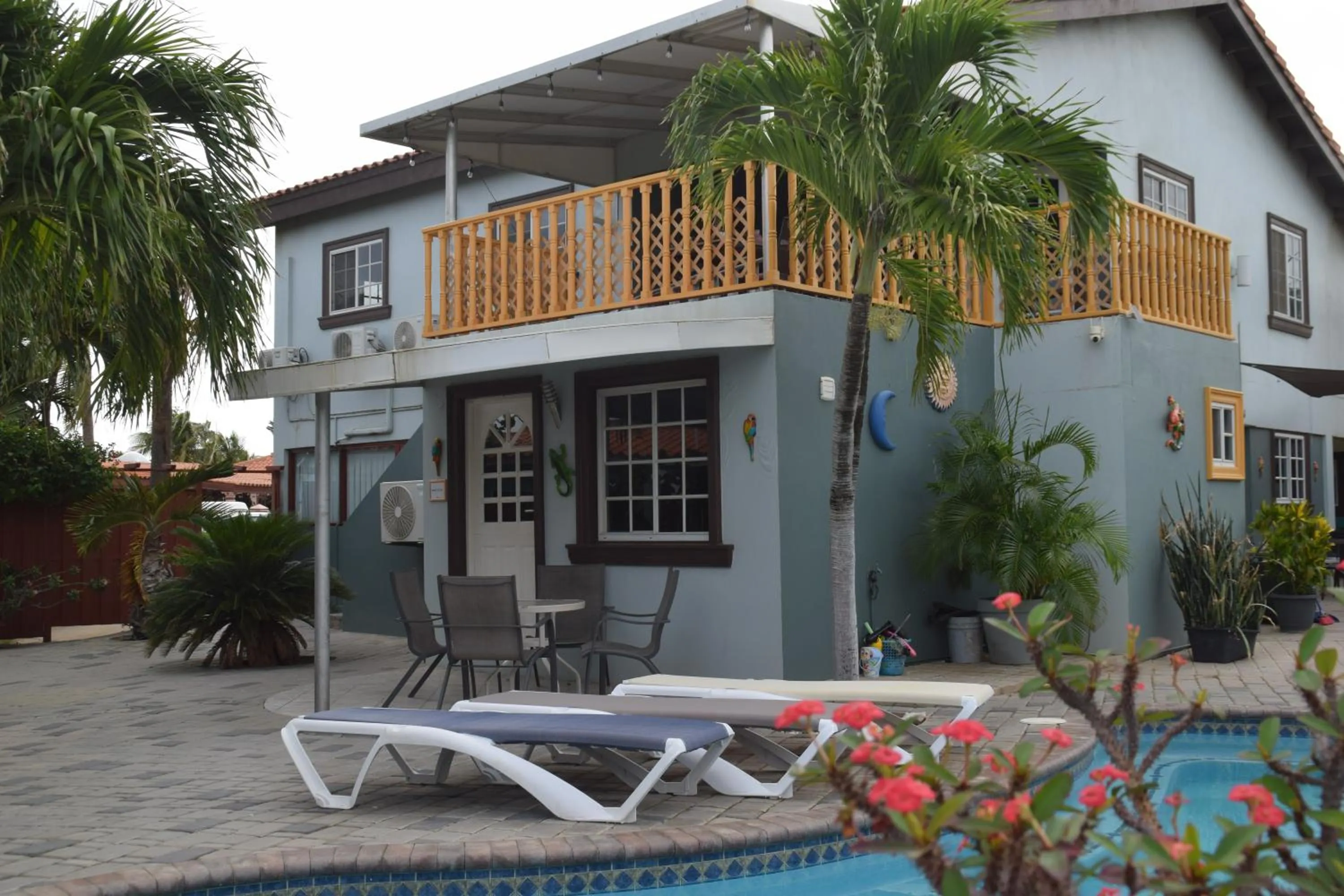 Property building in La Felicidad Aruba